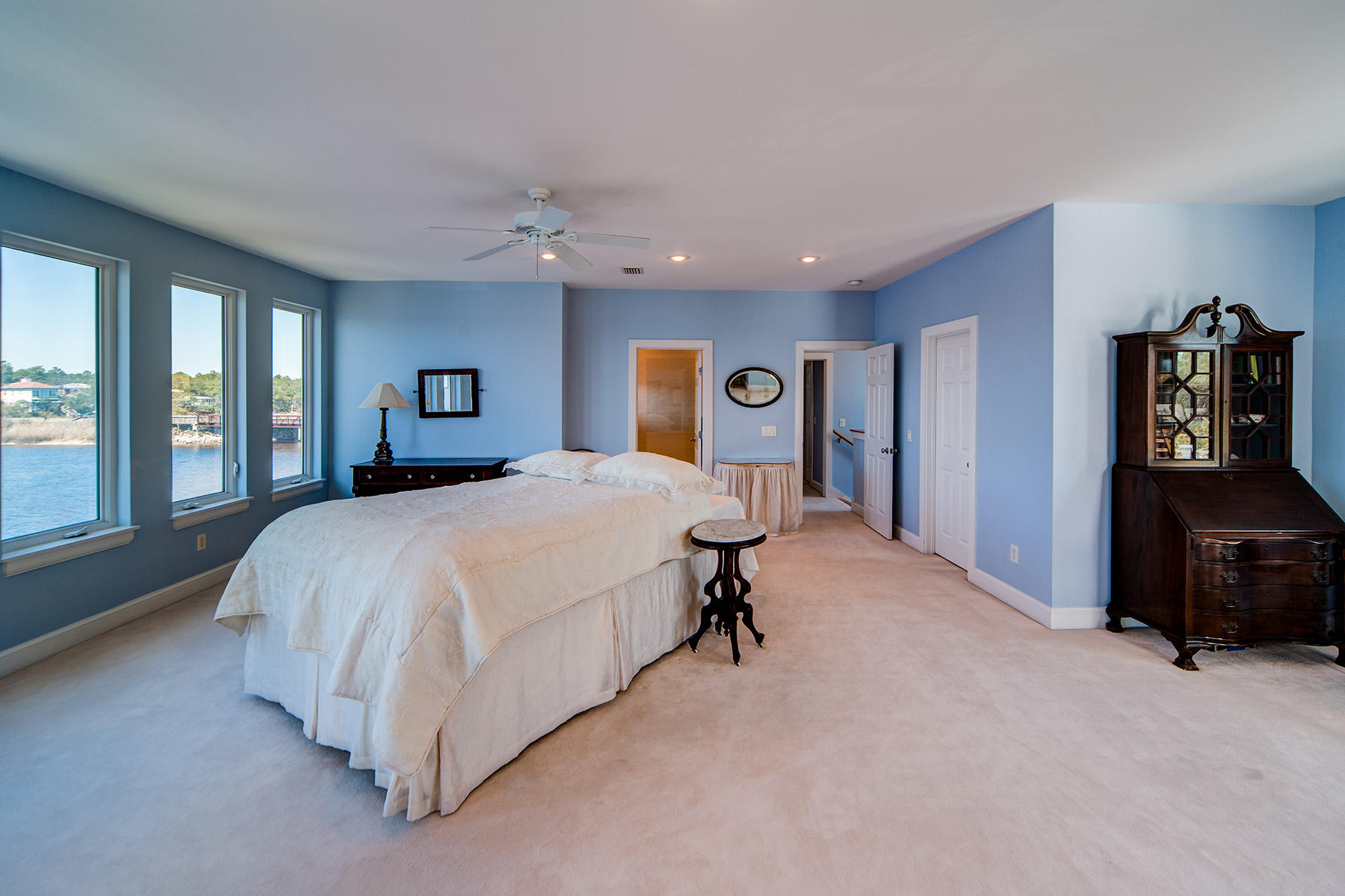 LAKEWOOD POINTE ESTATES - Residential