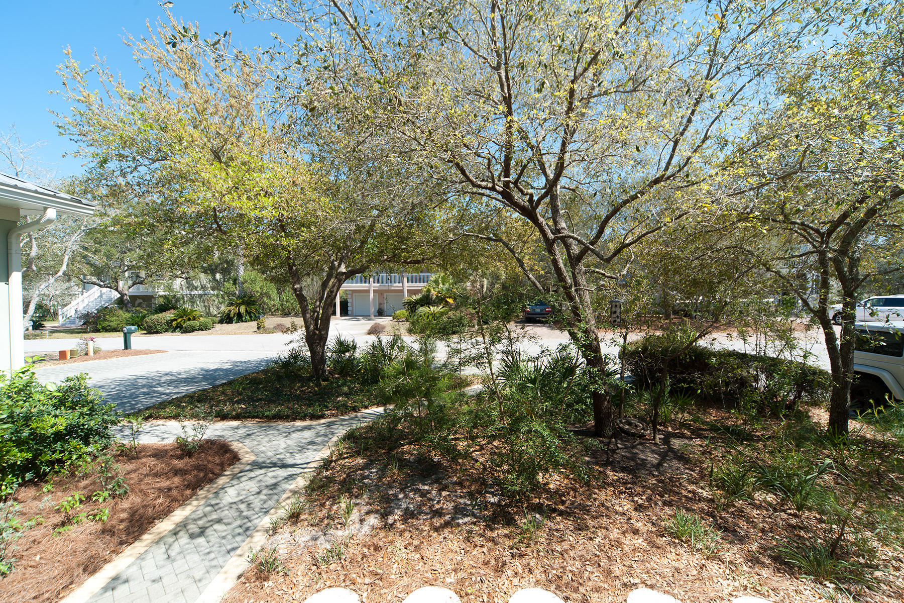 LAKEWOOD POINTE ESTATES - Residential