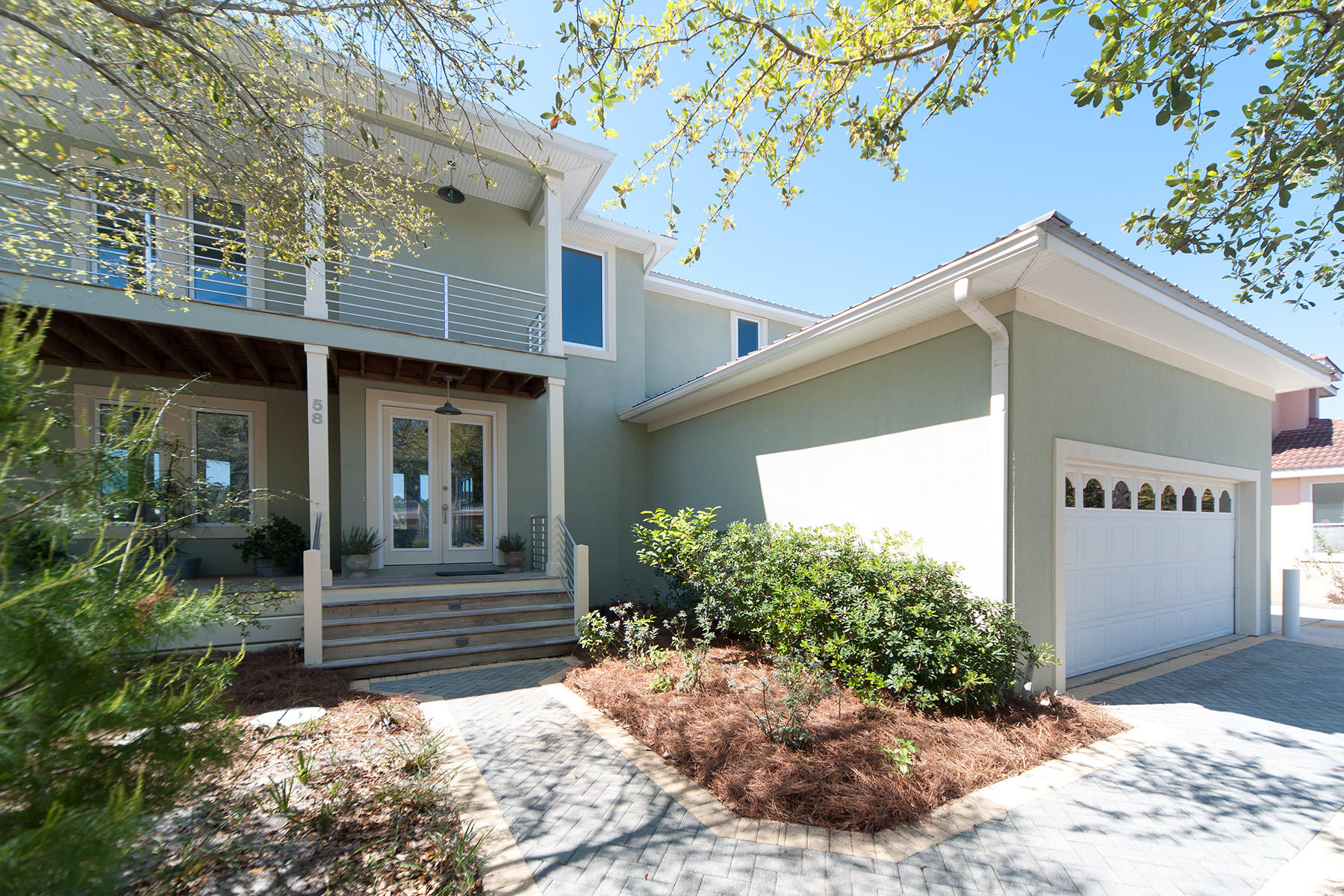 LAKEWOOD POINTE ESTATES - Residential