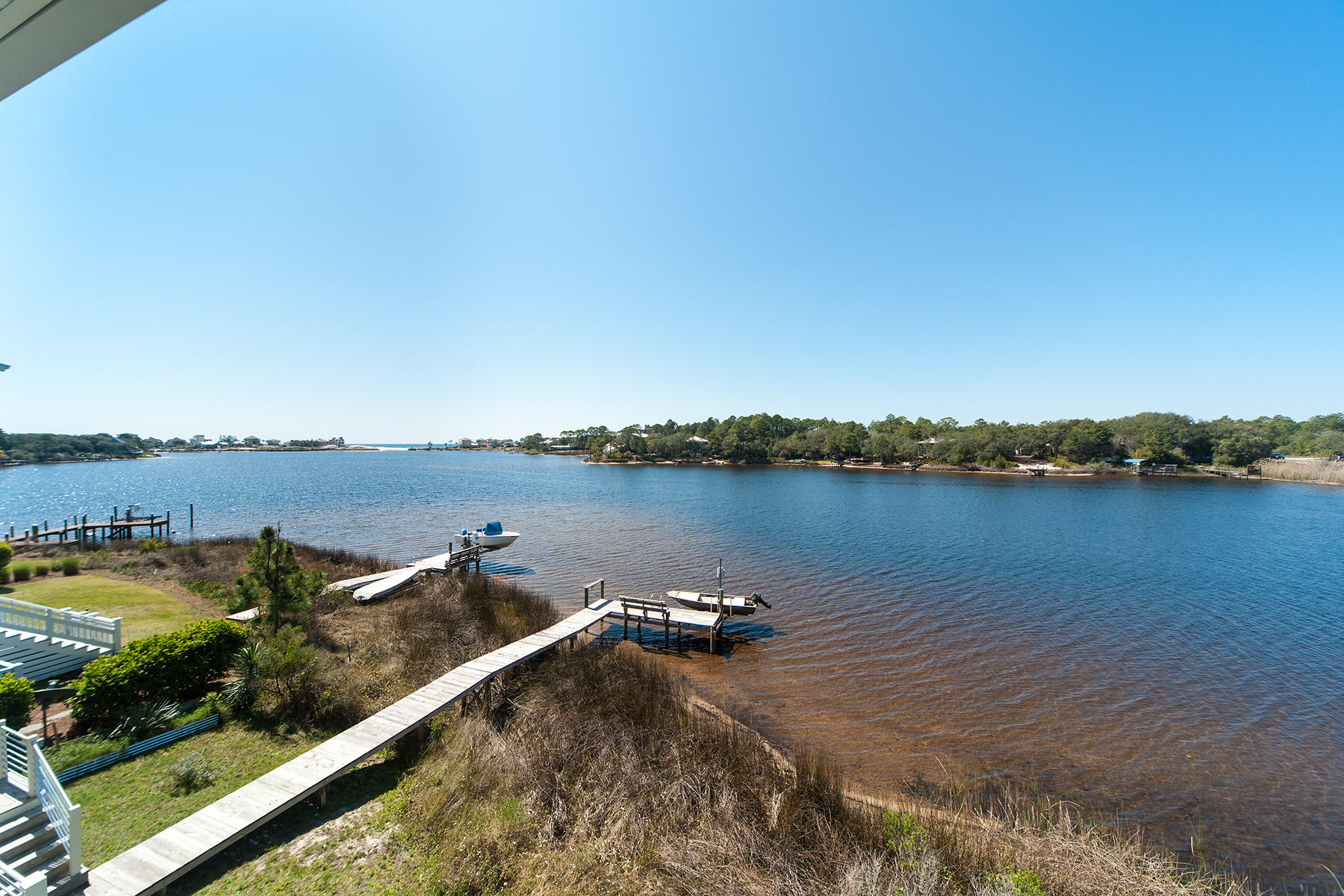 LAKEWOOD POINTE ESTATES - Residential