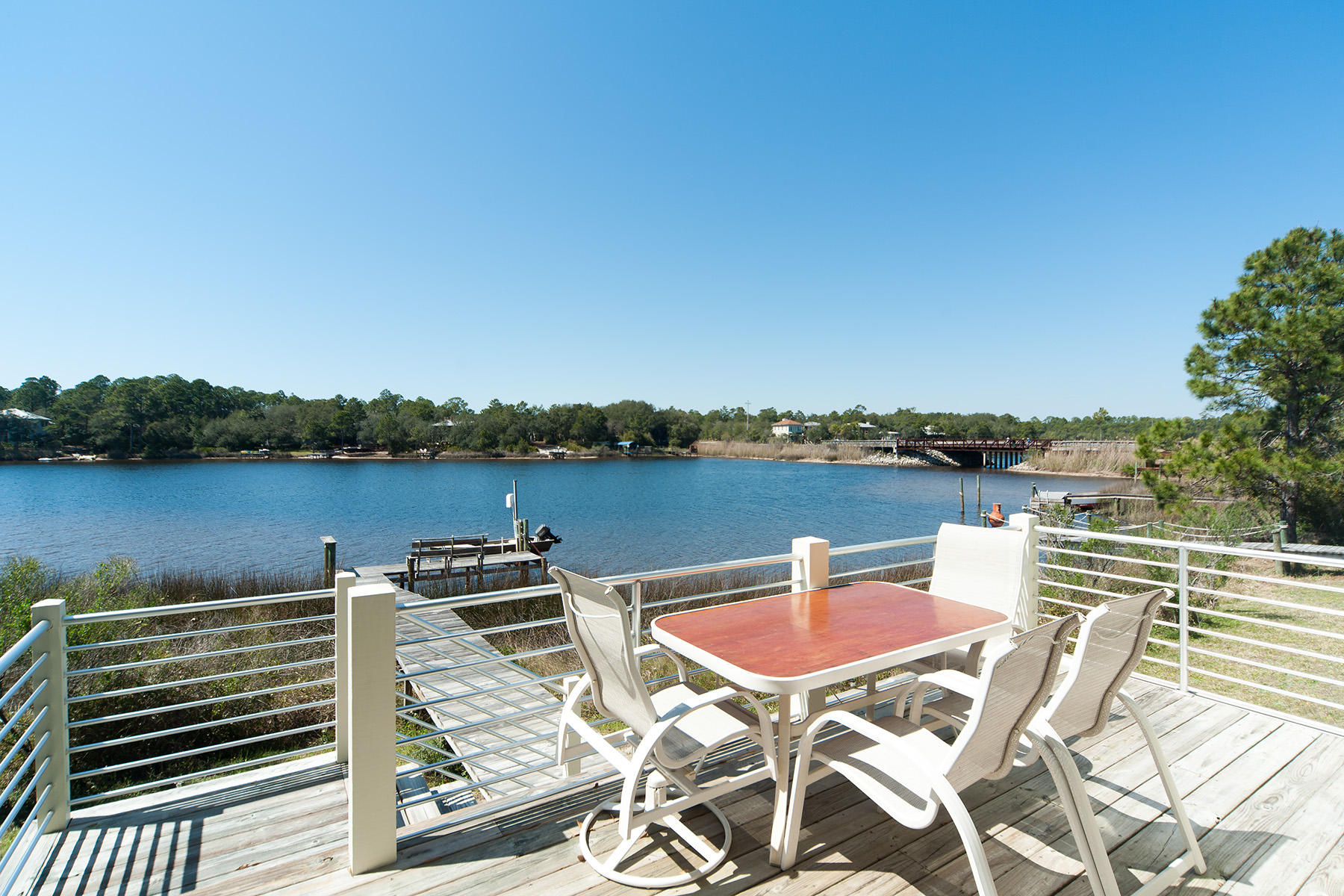 LAKEWOOD POINTE ESTATES - Residential