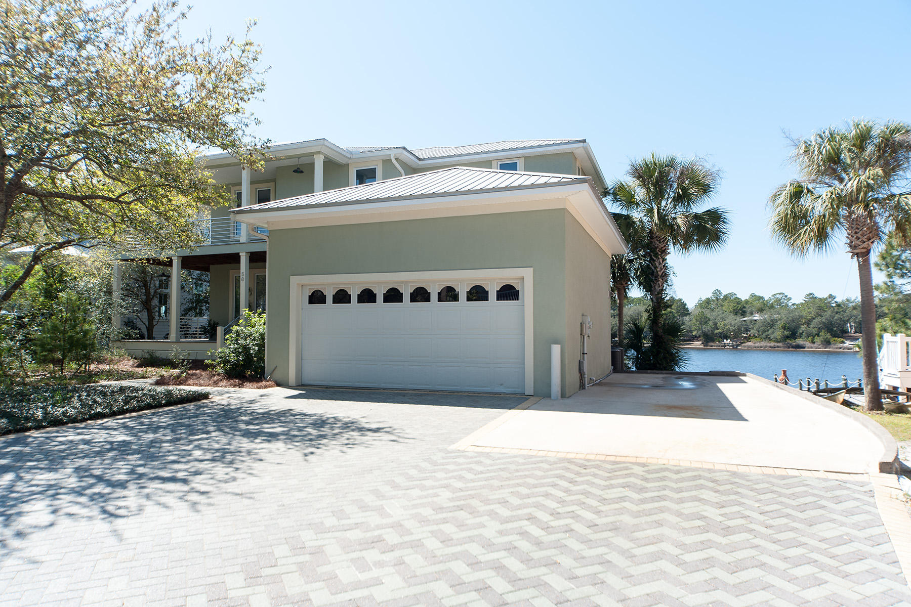 LAKEWOOD POINTE ESTATES - Residential