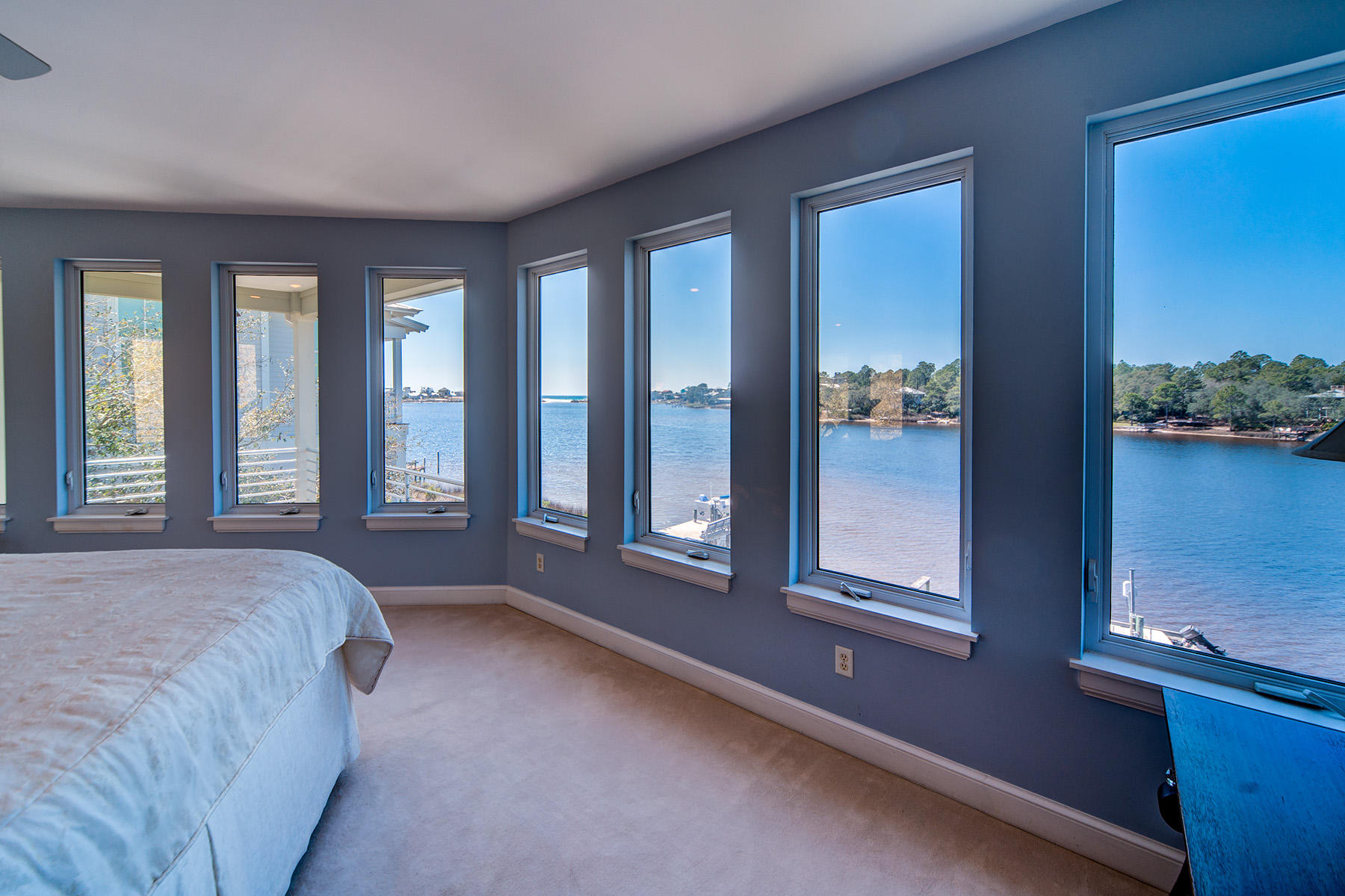 LAKEWOOD POINTE ESTATES - Residential