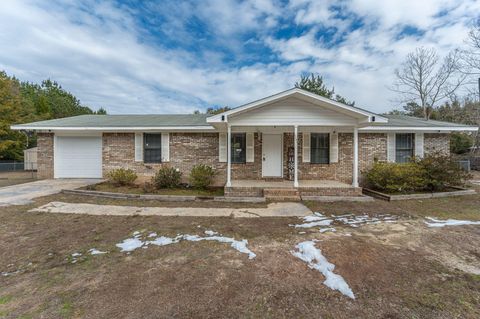 A home in DeFuniak Springs