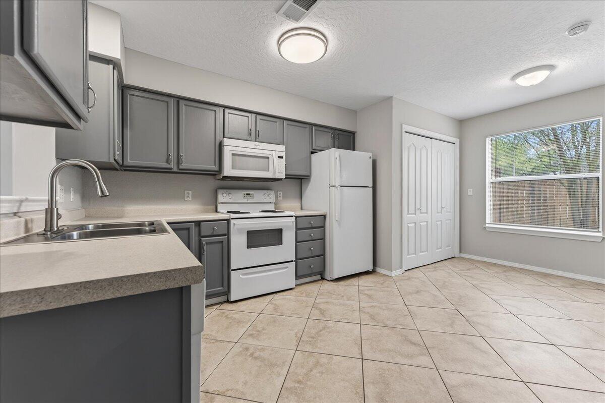 SHAY LIN - Residential