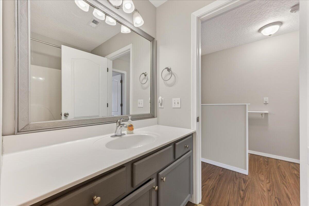 SHAY LIN - Residential