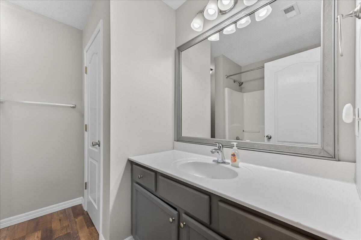 SHAY LIN - Residential