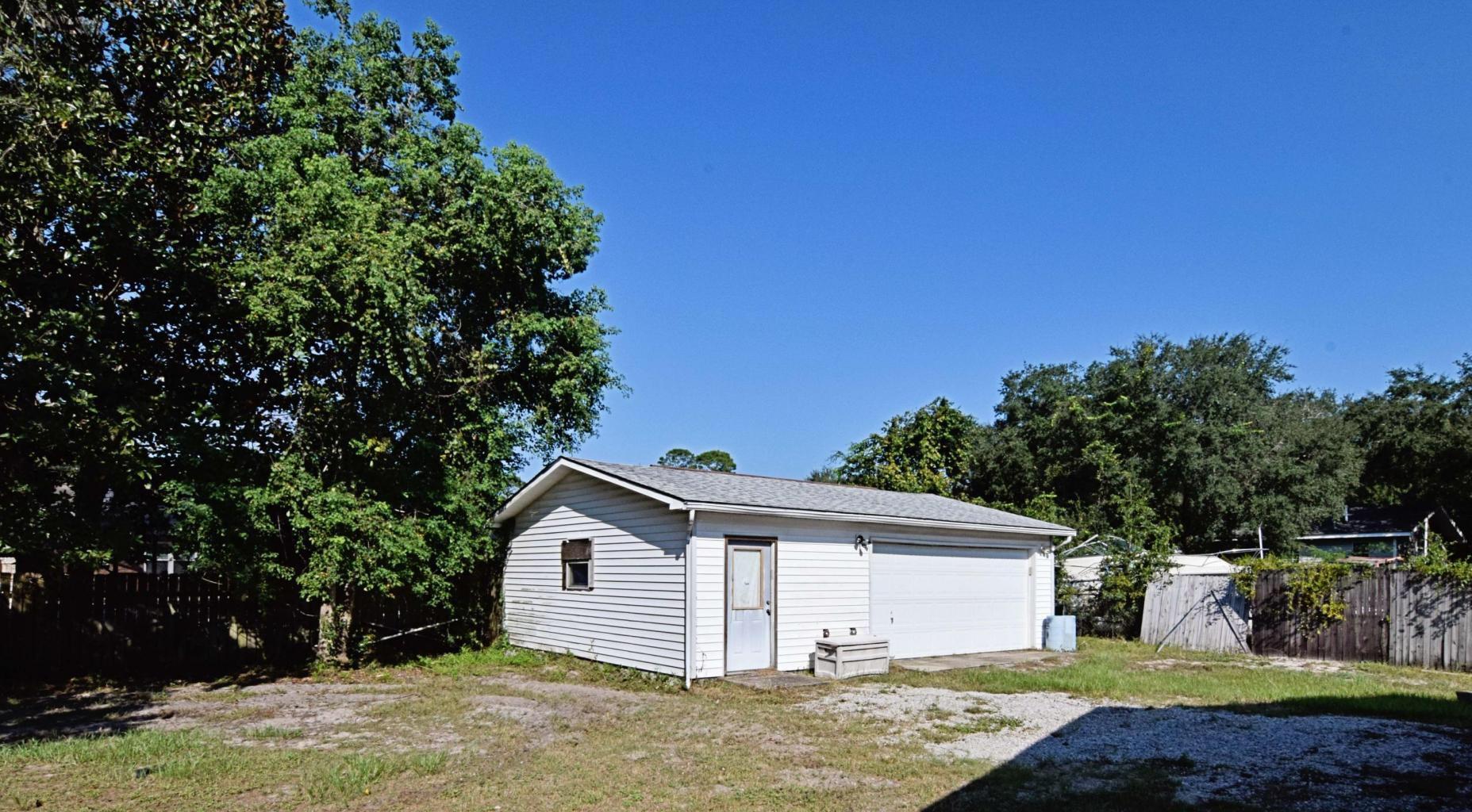 Pine Crest - Residential