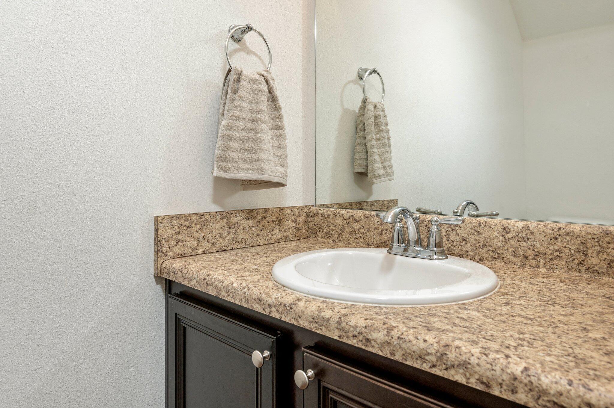 IRON HORSE T/H PH 1 - Residential Lease