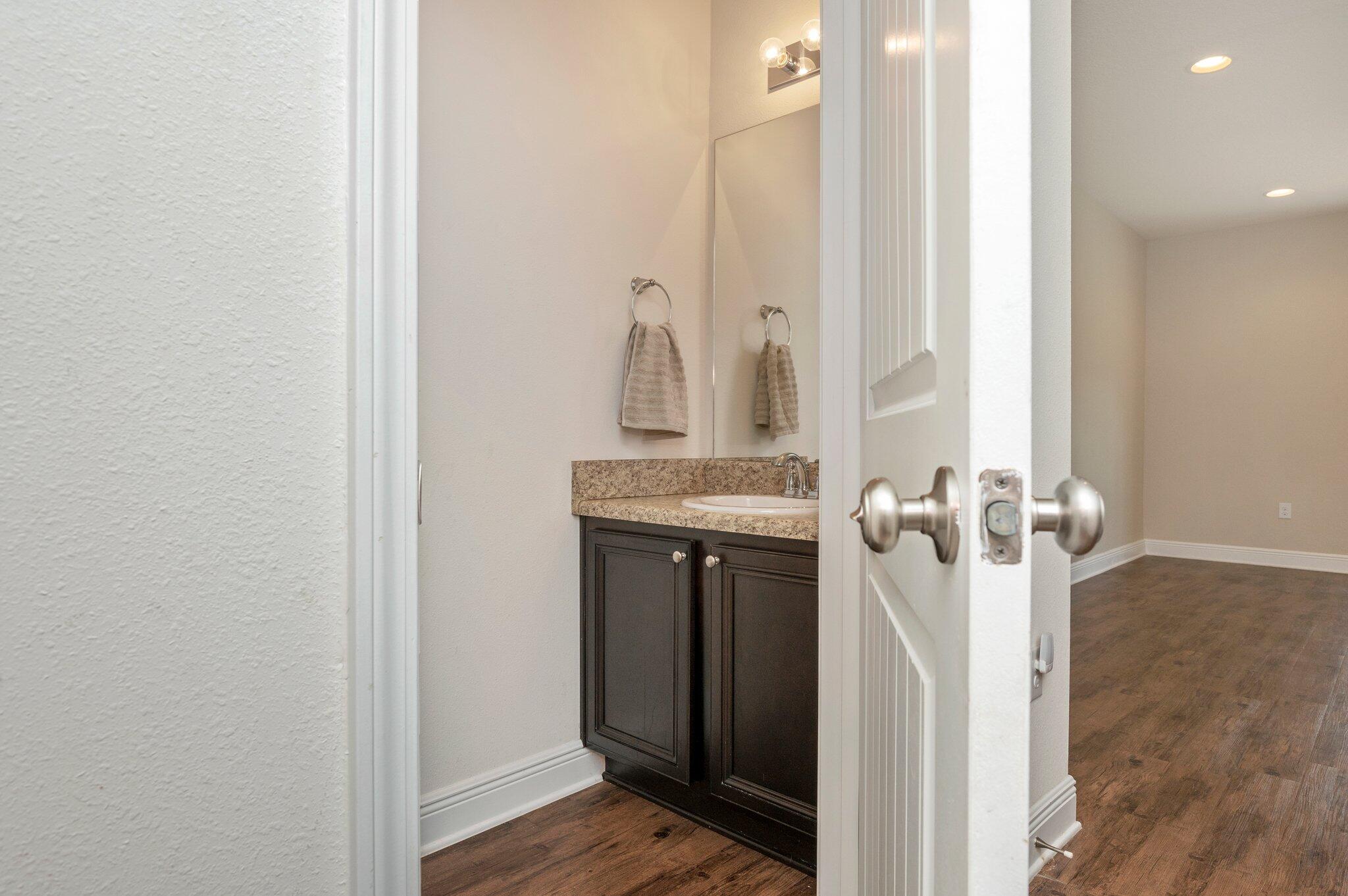 IRON HORSE T/H PH 1 - Residential Lease