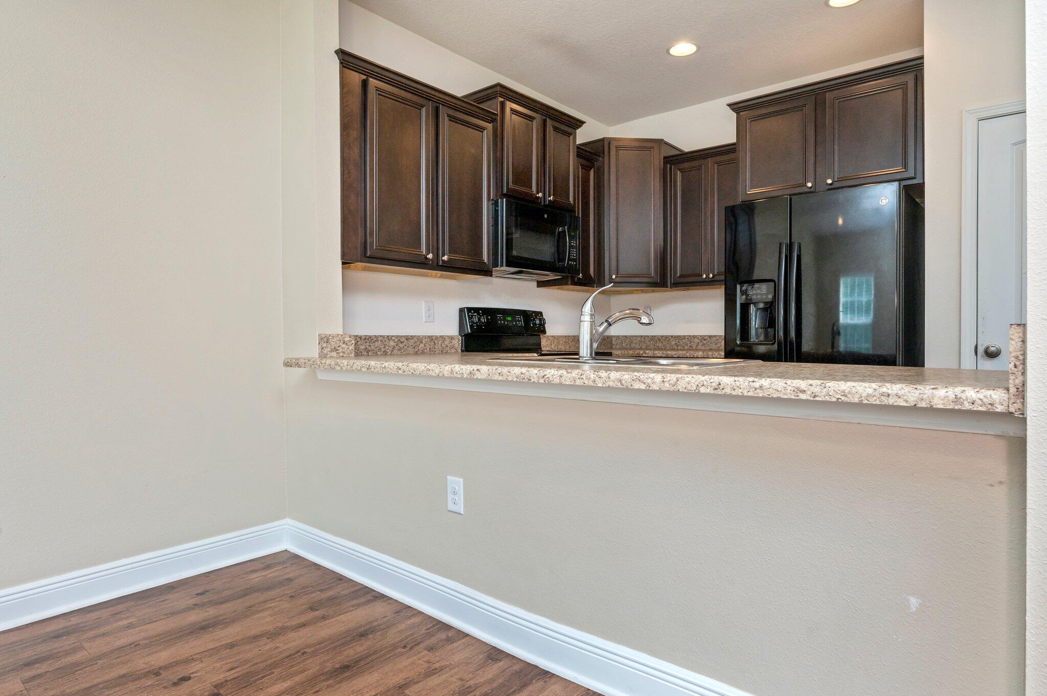 IRON HORSE T/H PH 1 - Residential Lease