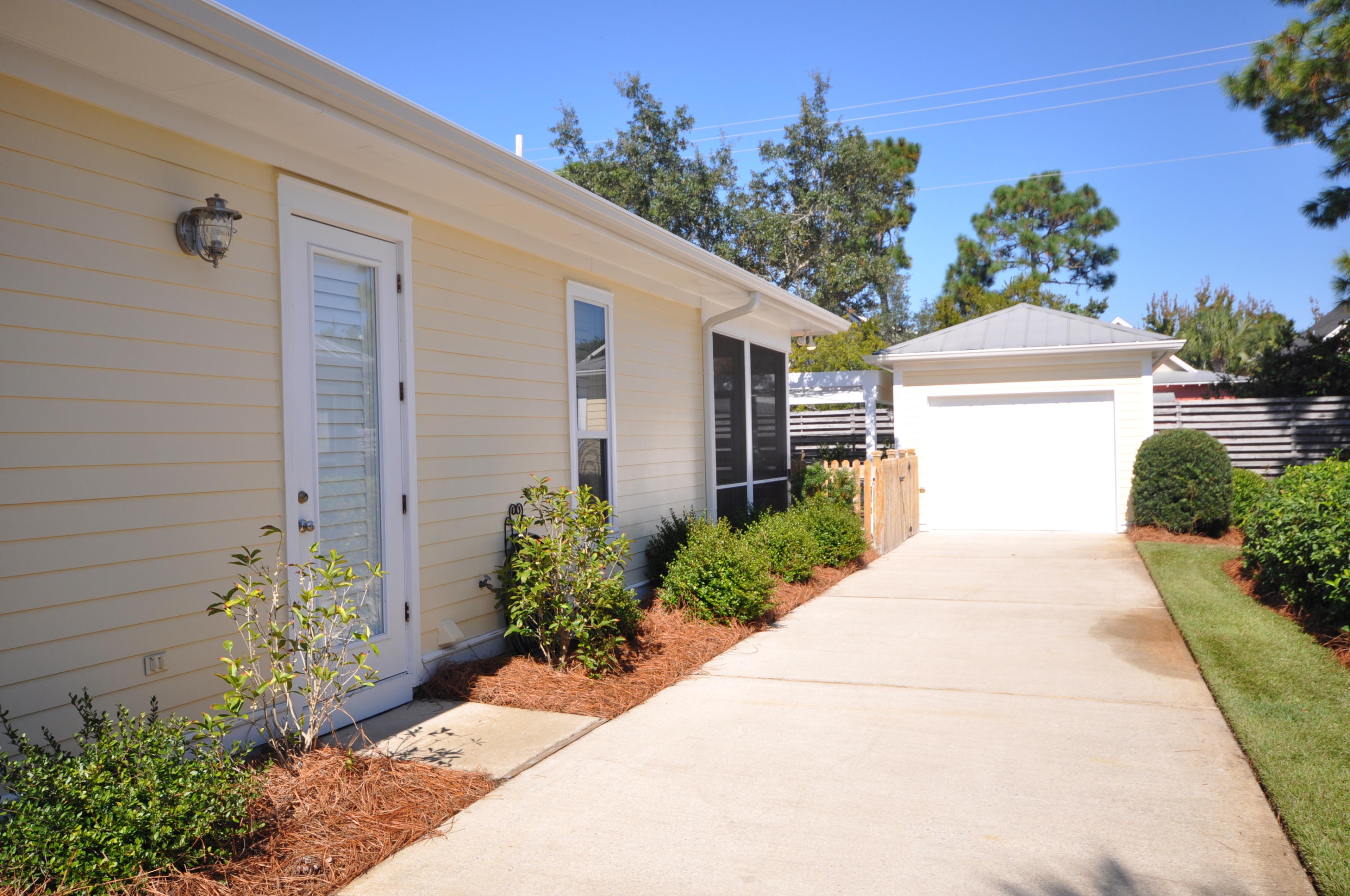 CRYSTAL LAKE AT SANDESTIN - Residential