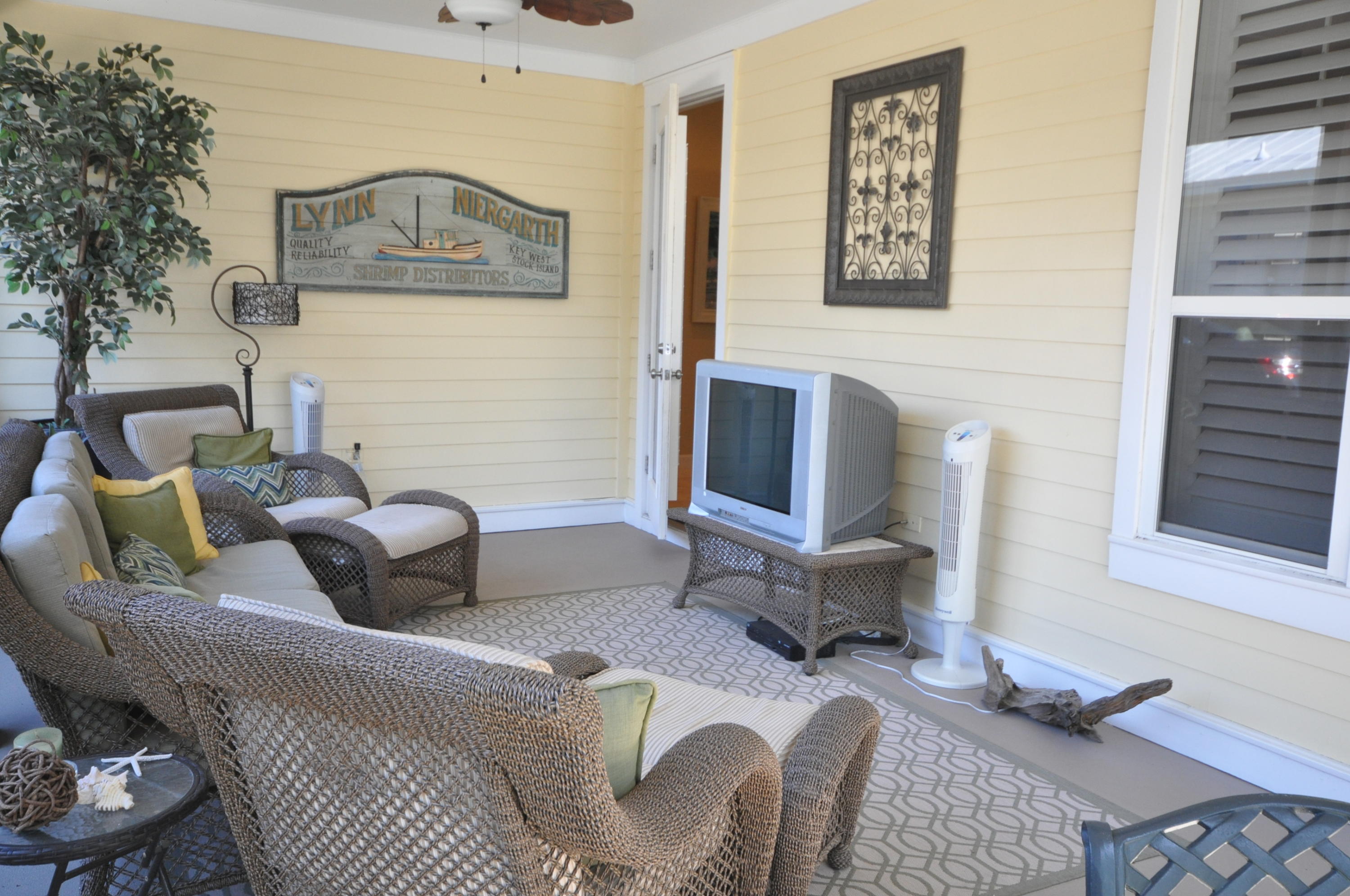 CRYSTAL LAKE AT SANDESTIN - Residential