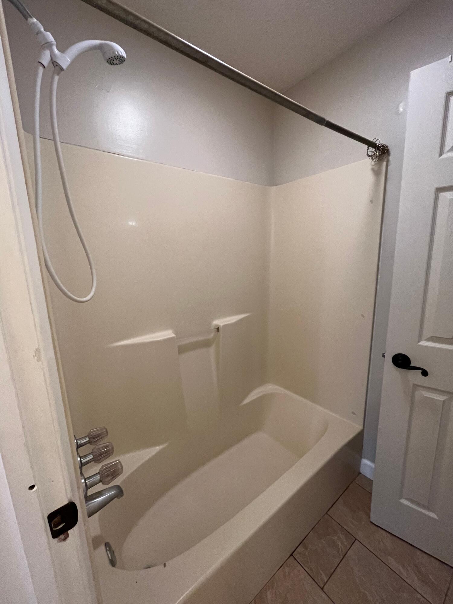 QUAIL RIDGE 1ST ADDN - Residential Lease