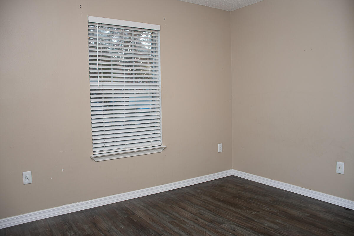 COUNTRYVIEW ESTATES 4TH ADDN PH 5 - Residential Lease