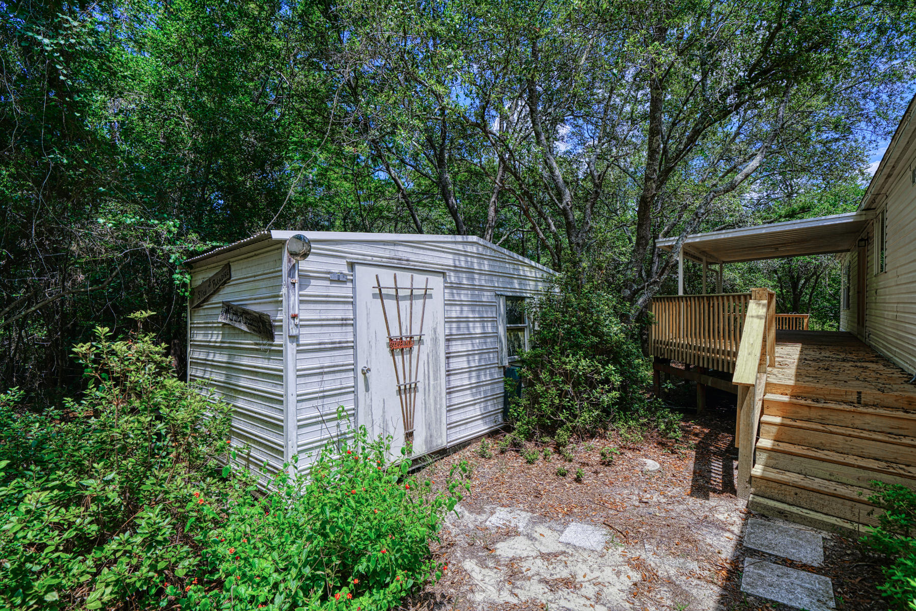 METES & BOUNDS - Residential