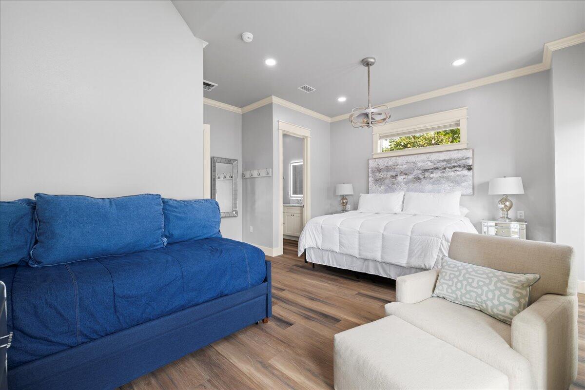 SOVEREIGN ISLE S/D - Residential