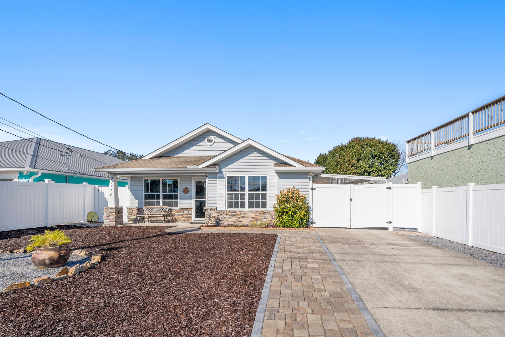 RIVIERA BEACH - Residential