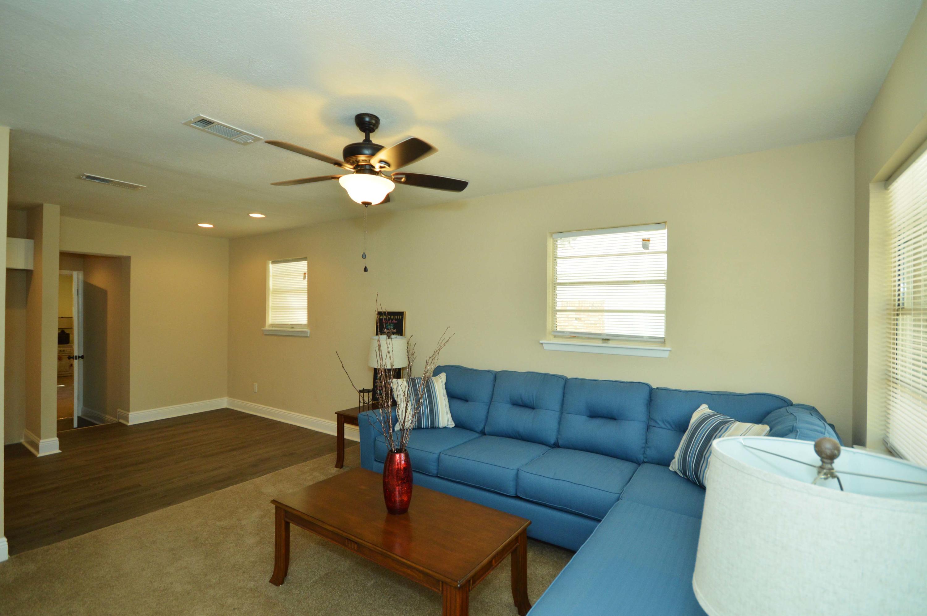 QUIET OAKS S/D - Residential