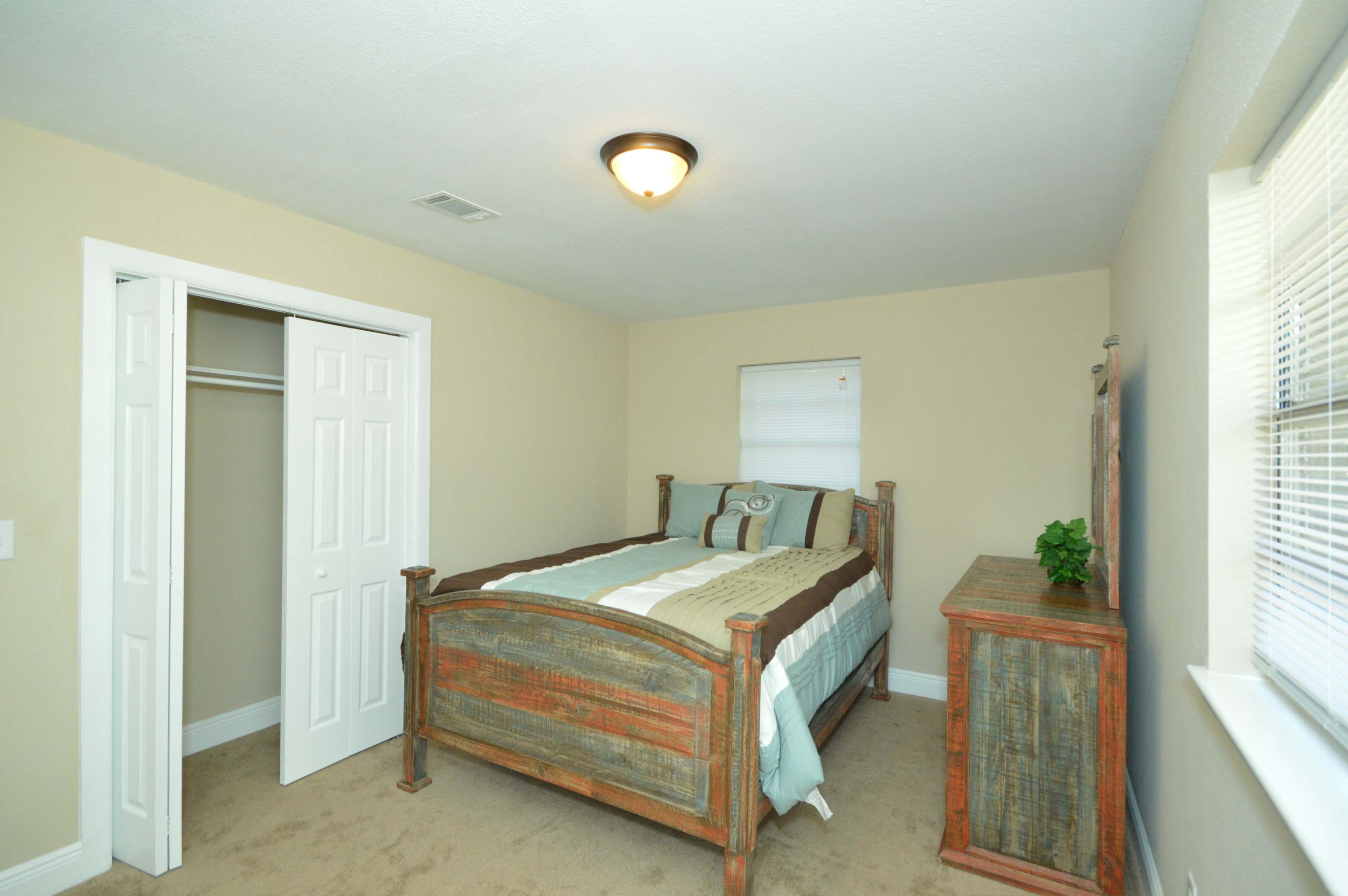 QUIET OAKS S/D - Residential