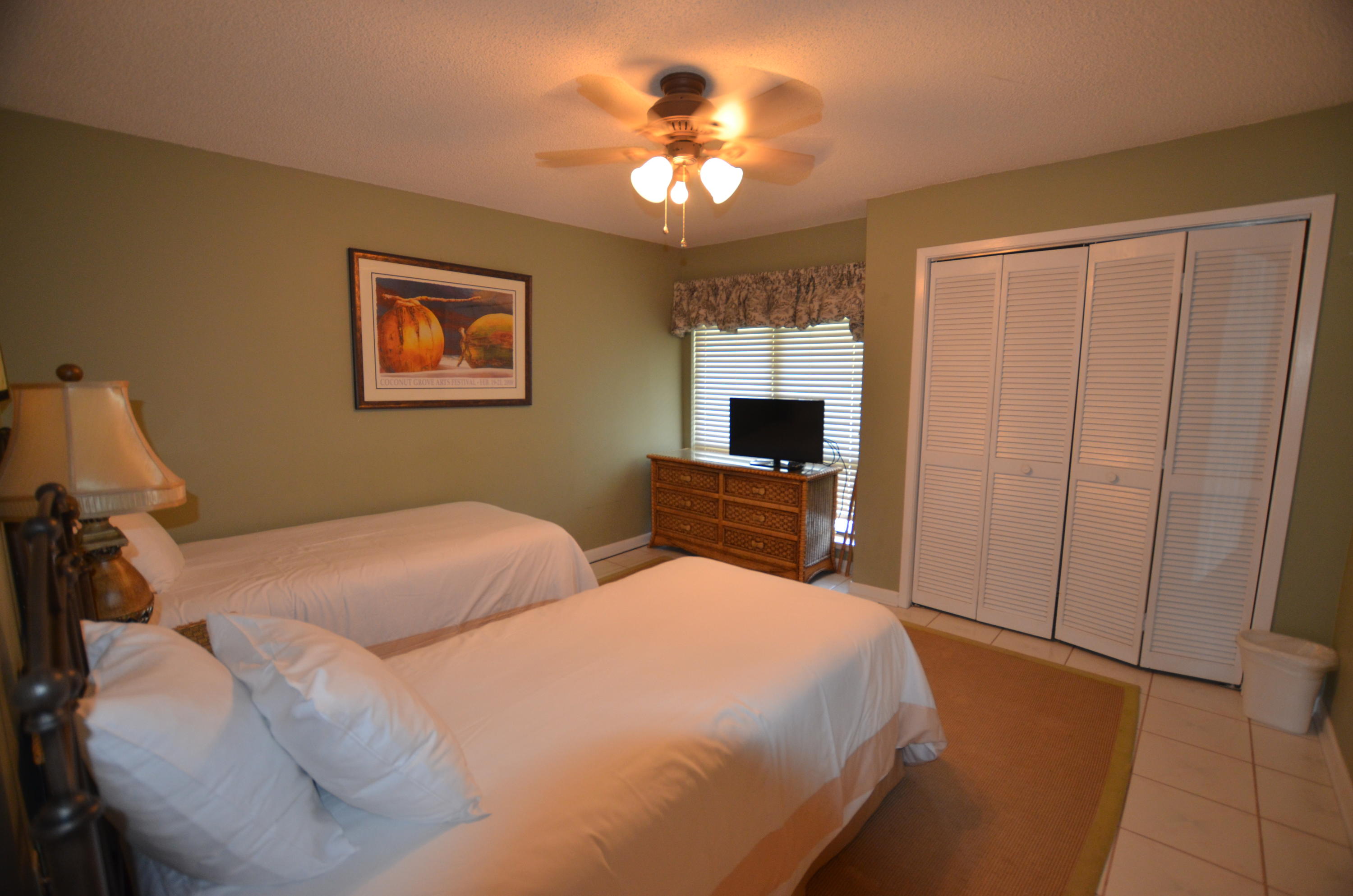 HARBOUR POINT CONDO - Residential Lease