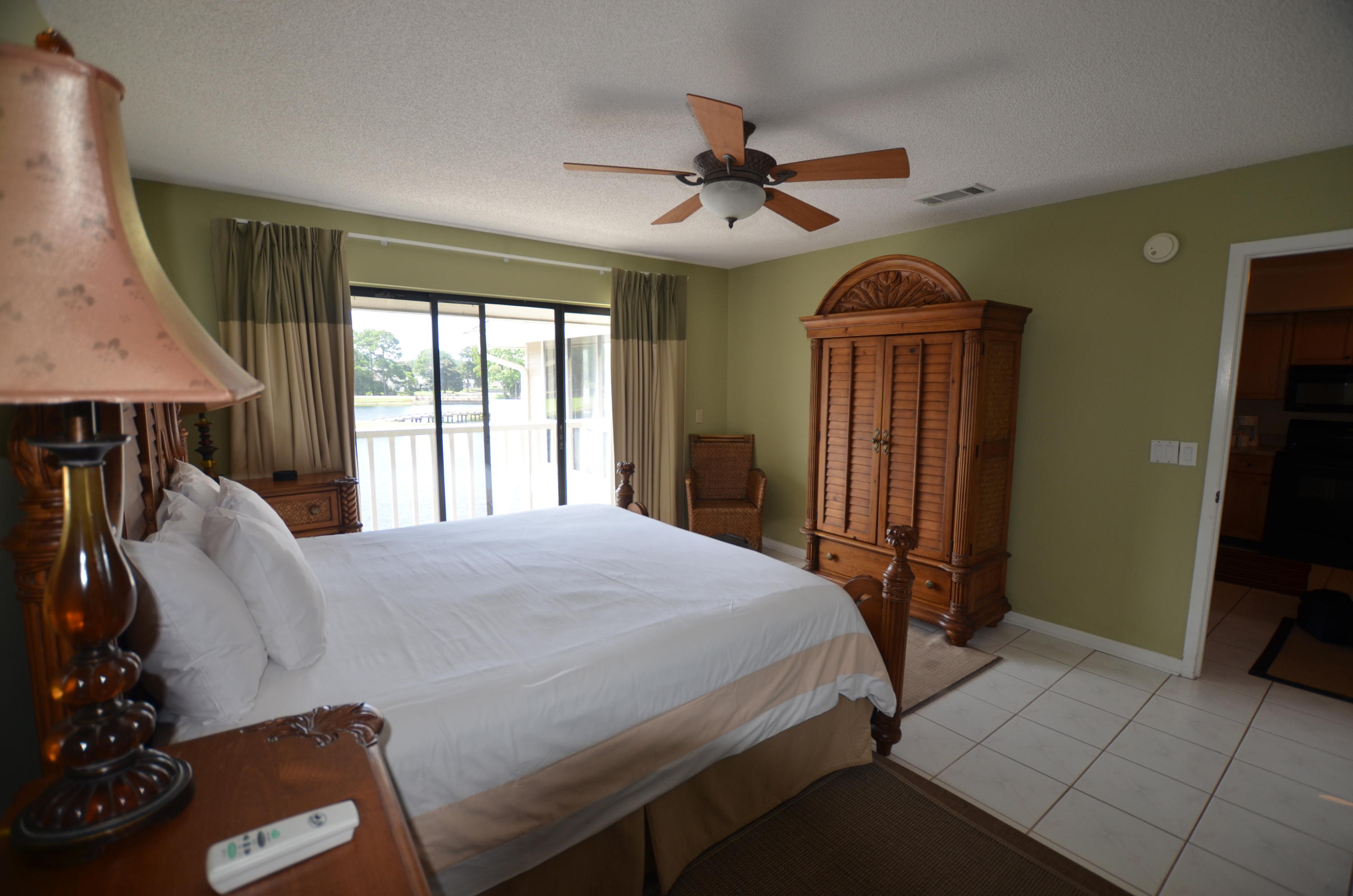 HARBOUR POINT CONDO - Residential Lease