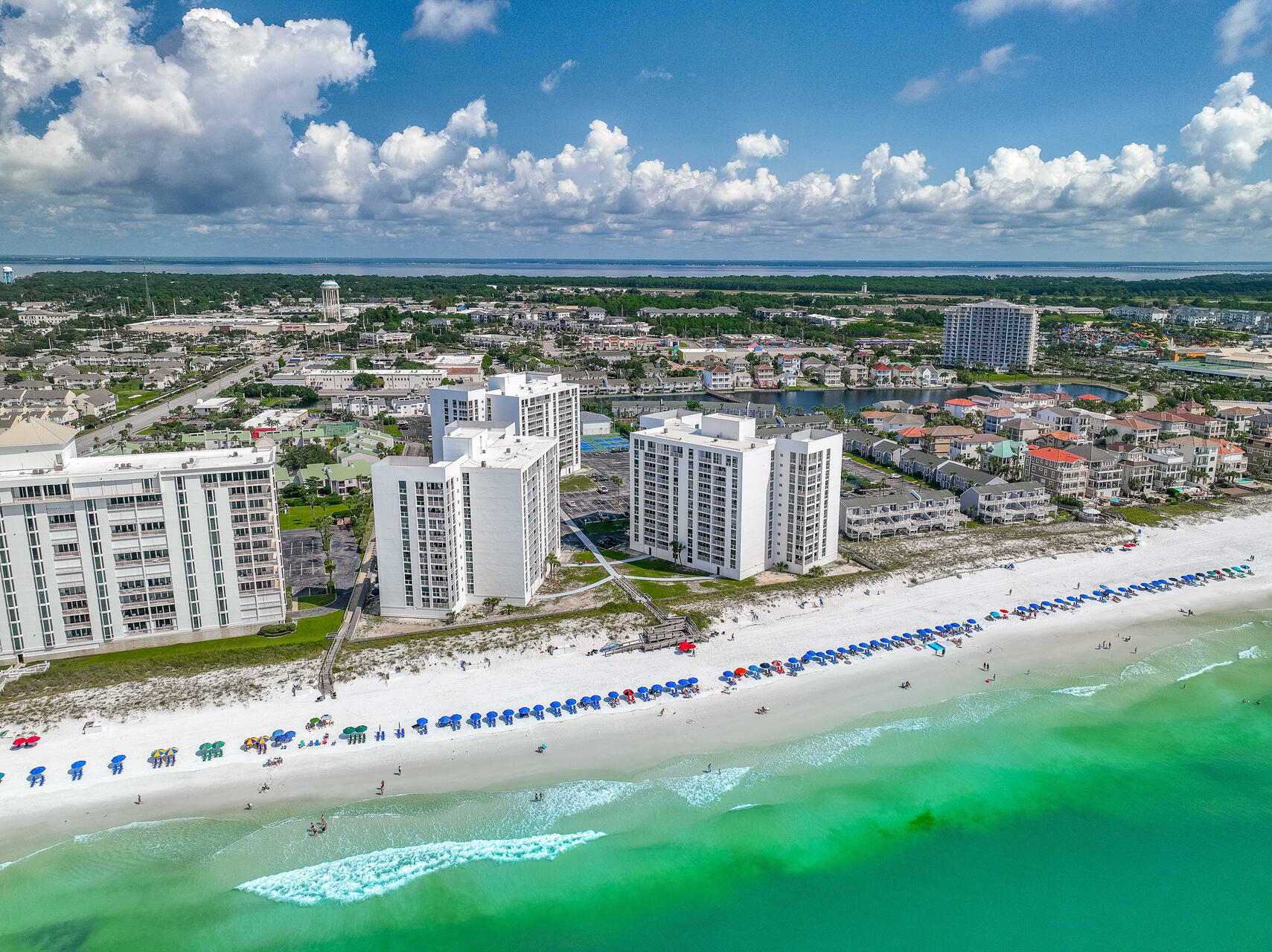 SHORELINE TOWERS 4 - Residential