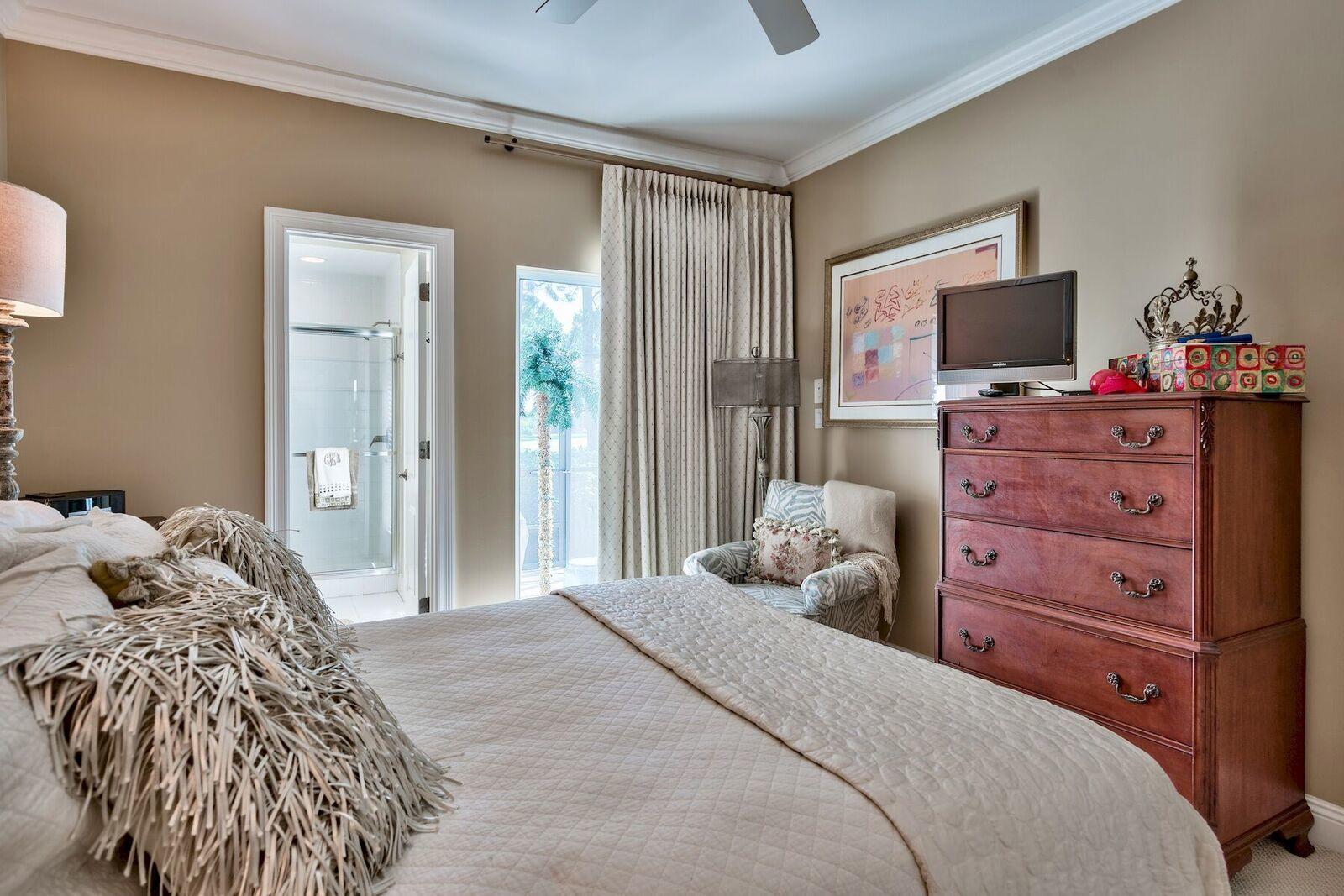 EMERALD BAY - Residential