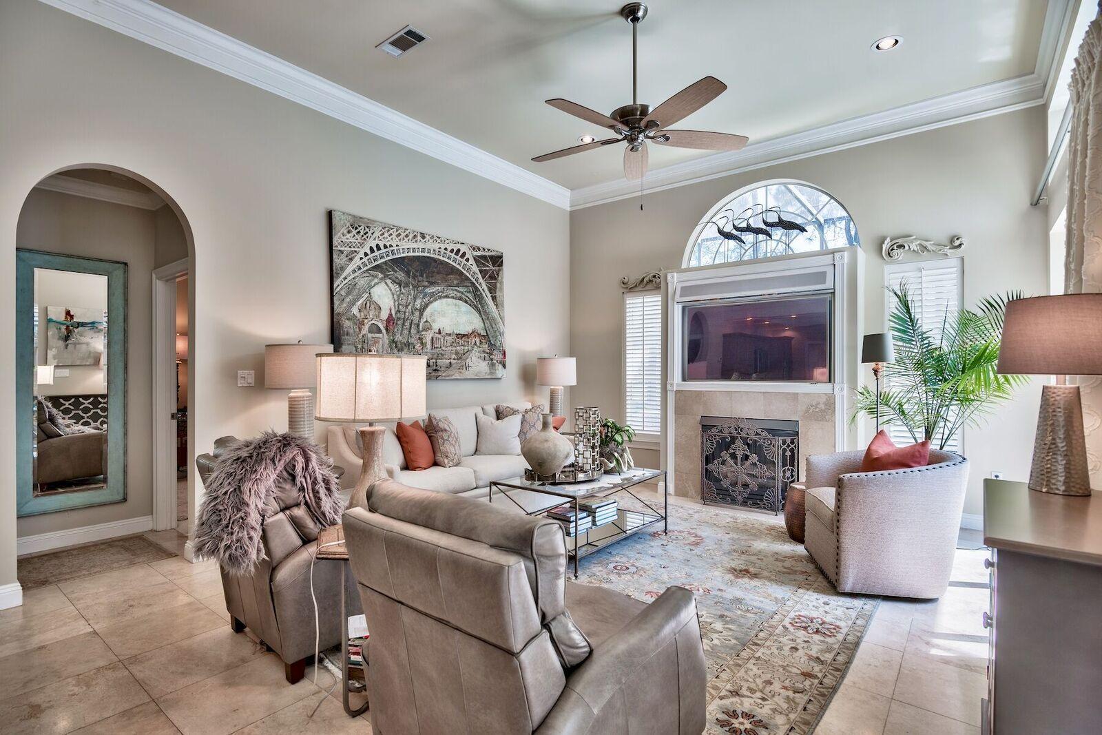 EMERALD BAY - Residential