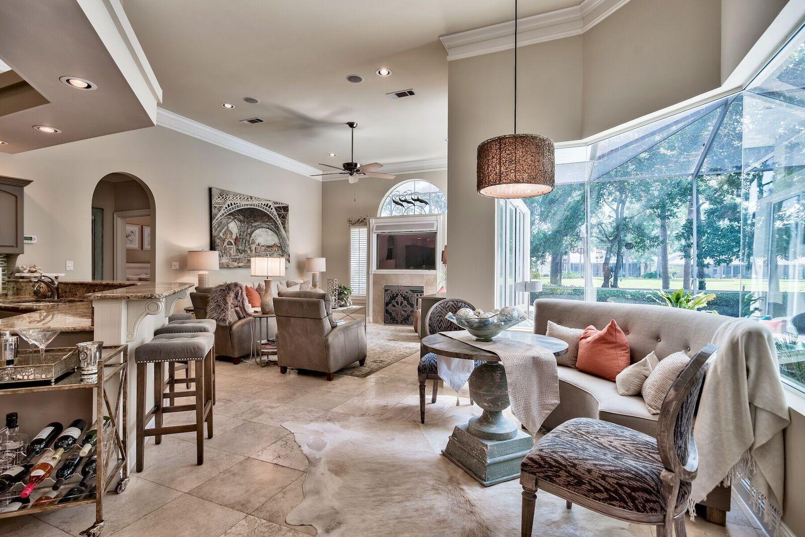 EMERALD BAY - Residential