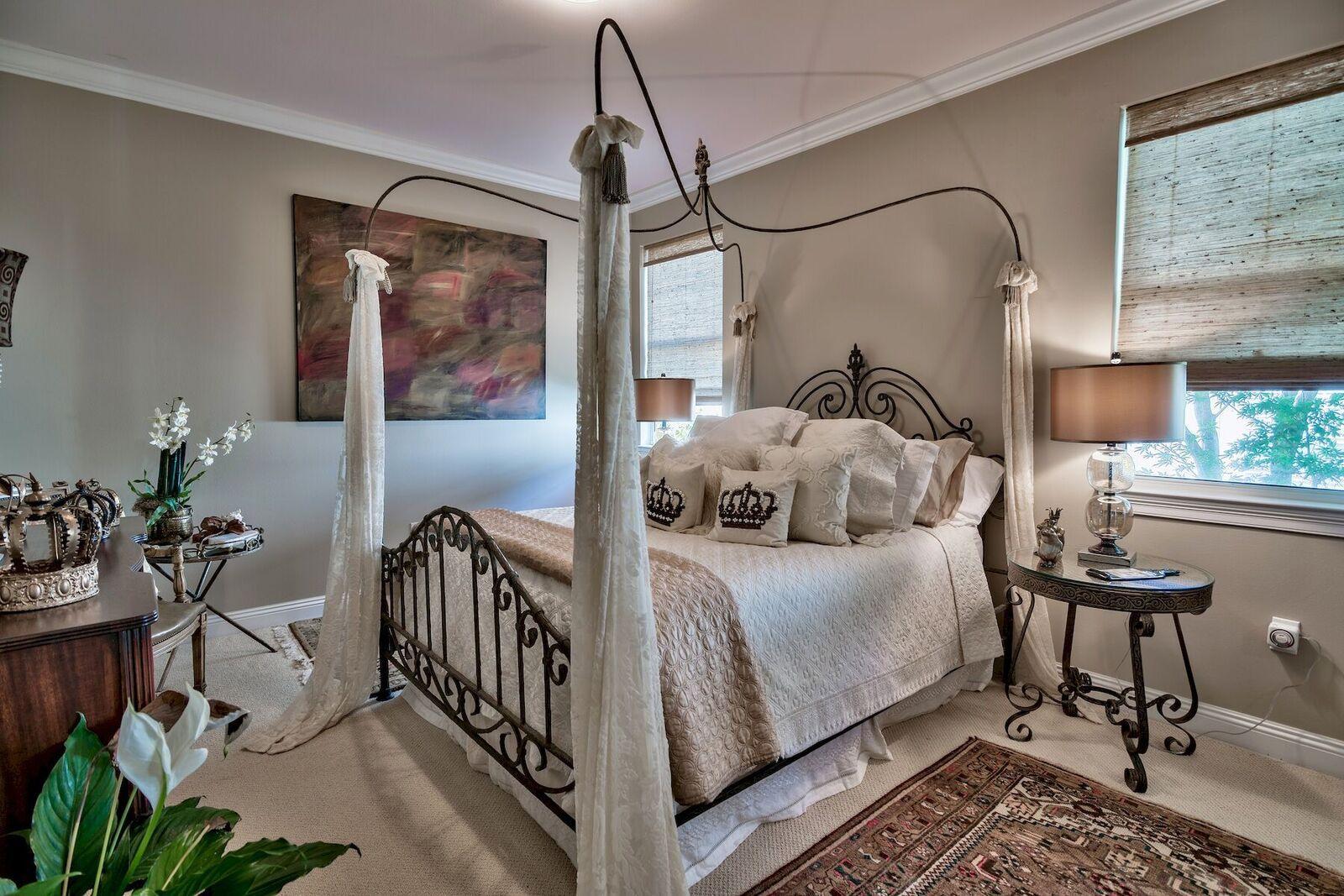 EMERALD BAY - Residential