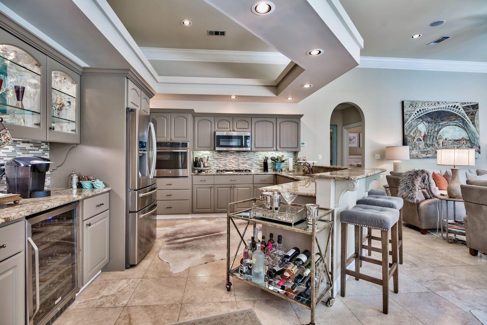 EMERALD BAY - Residential