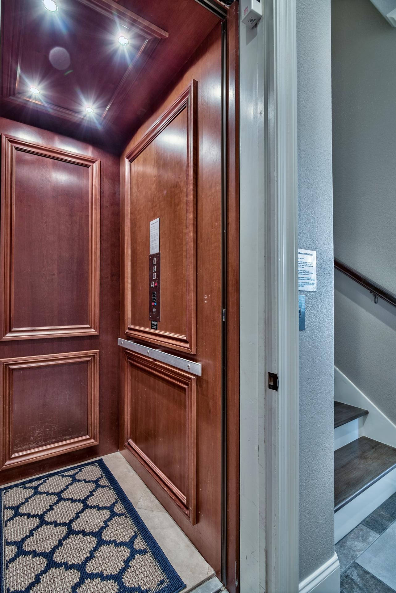 SPYGLASS VILLAS - Residential