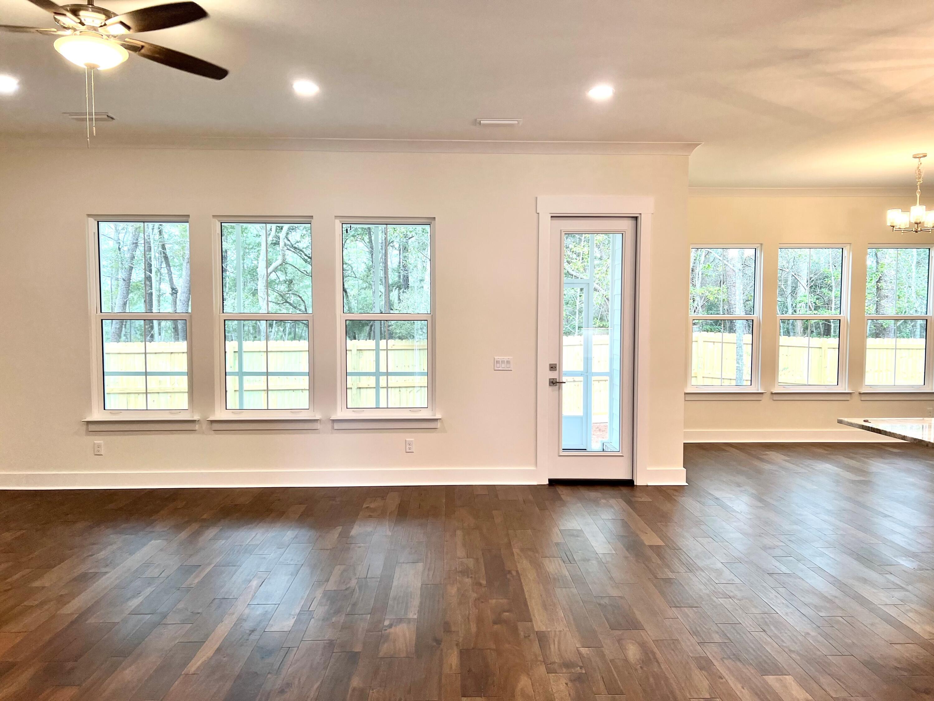 DEER MOSS CREEK - Residential