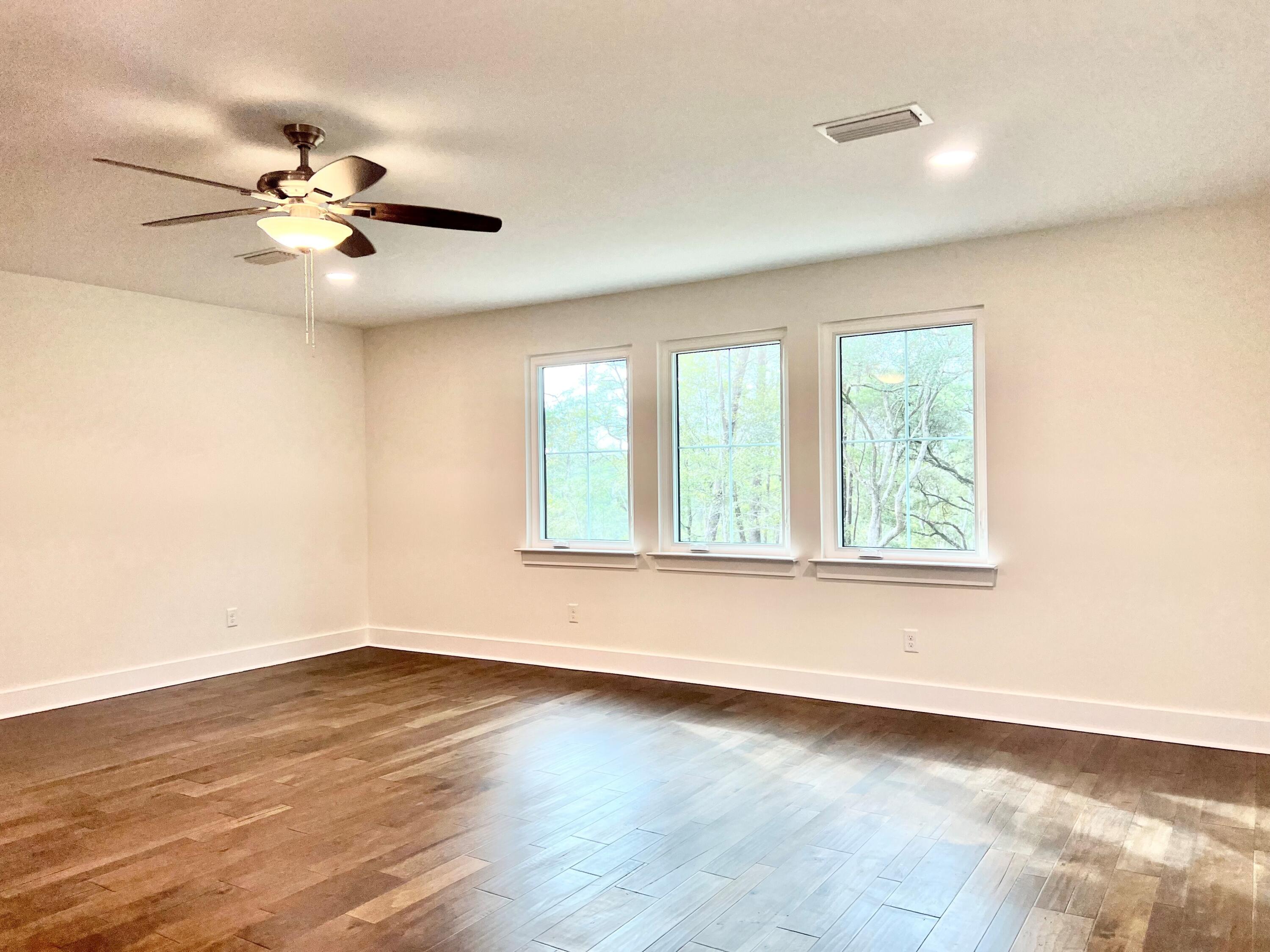 DEER MOSS CREEK - Residential