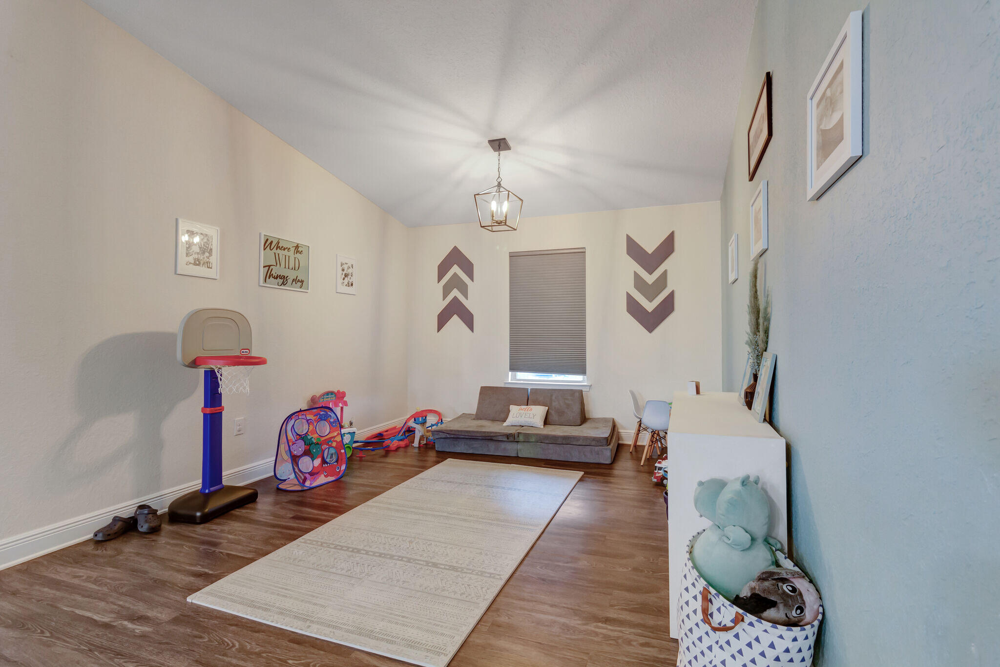 HEATHERS PLACE - Residential Lease