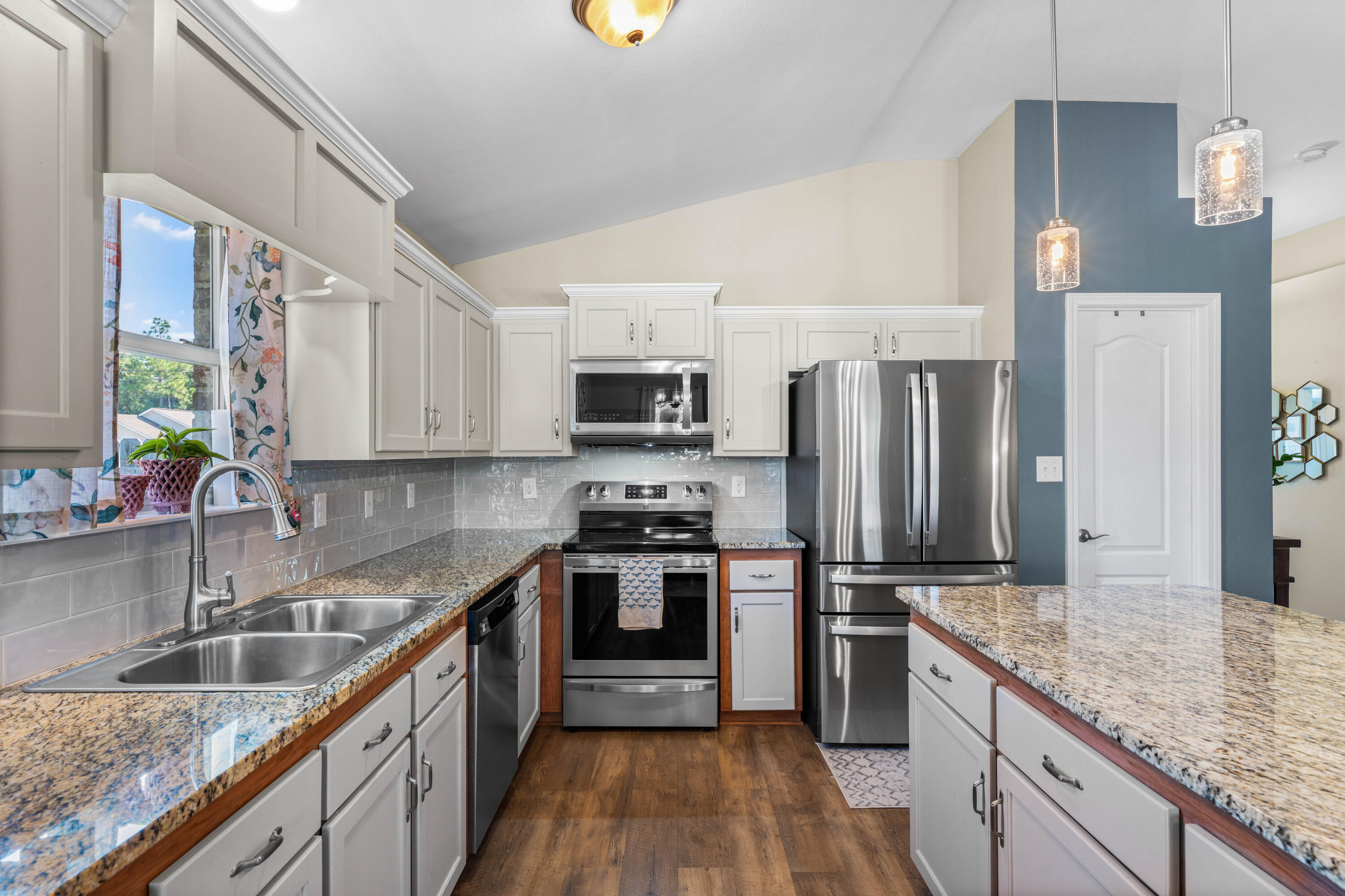 Diane's Landing - Residential