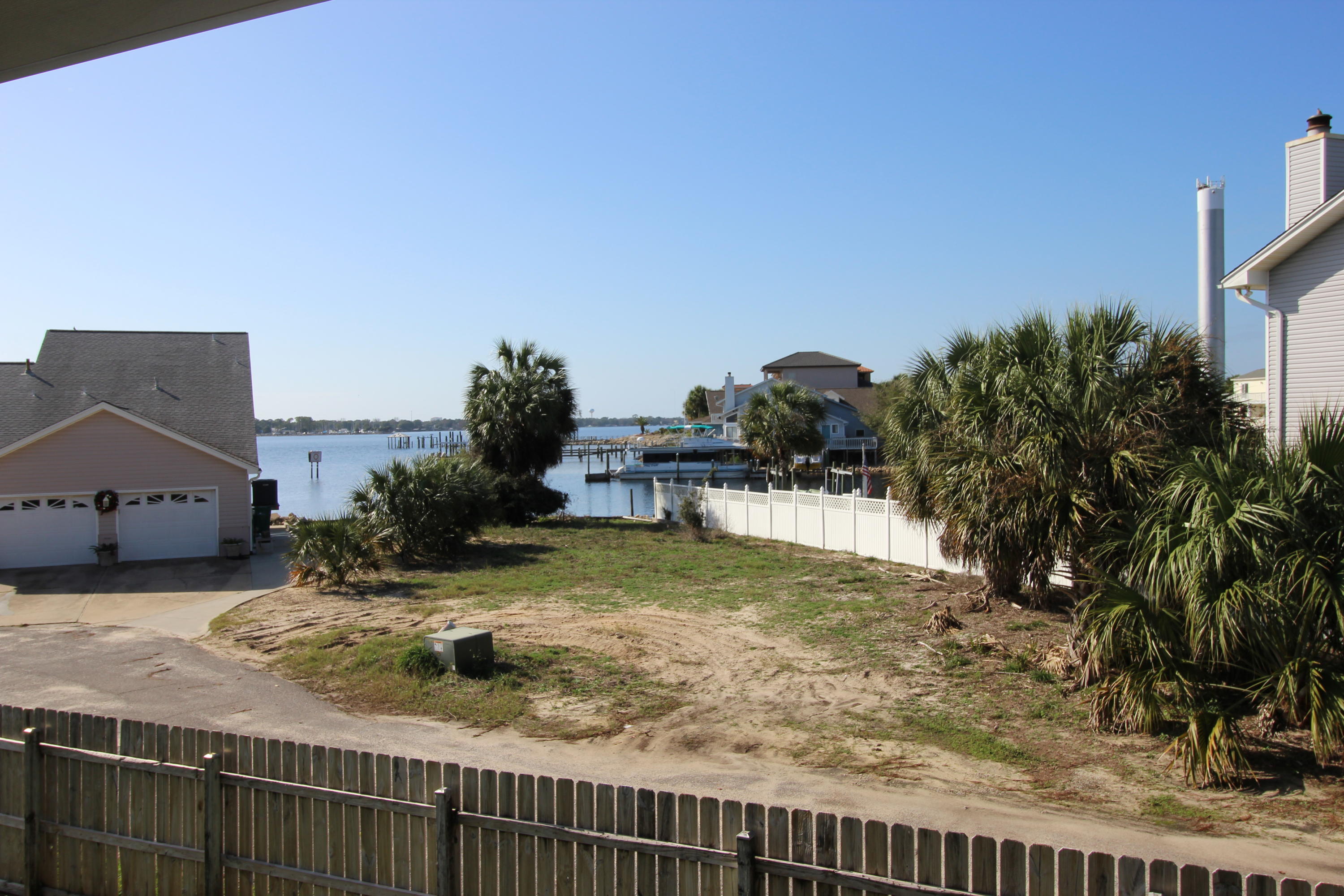 FINISTERRA CONDO - Residential