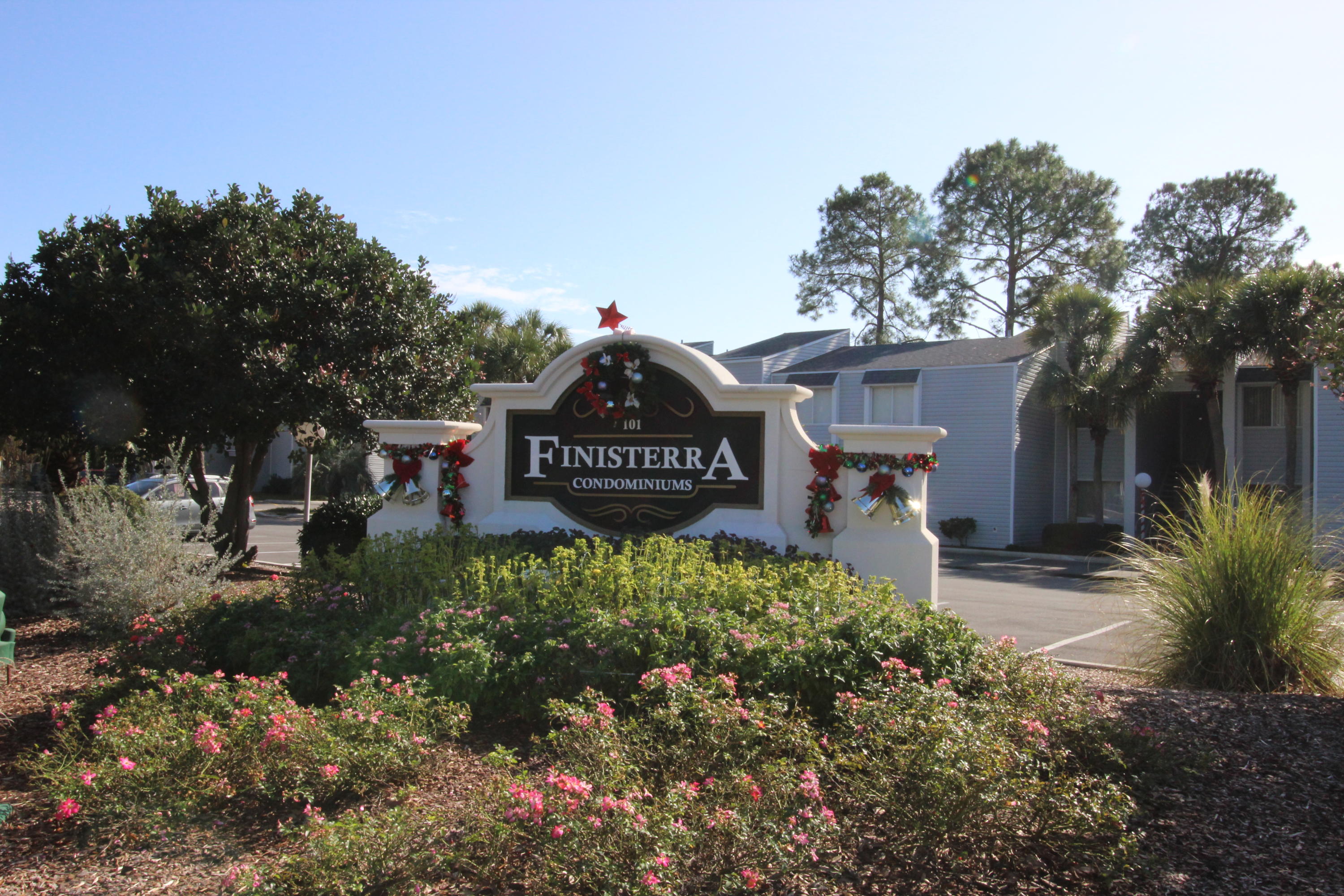 FINISTERRA CONDO - Residential