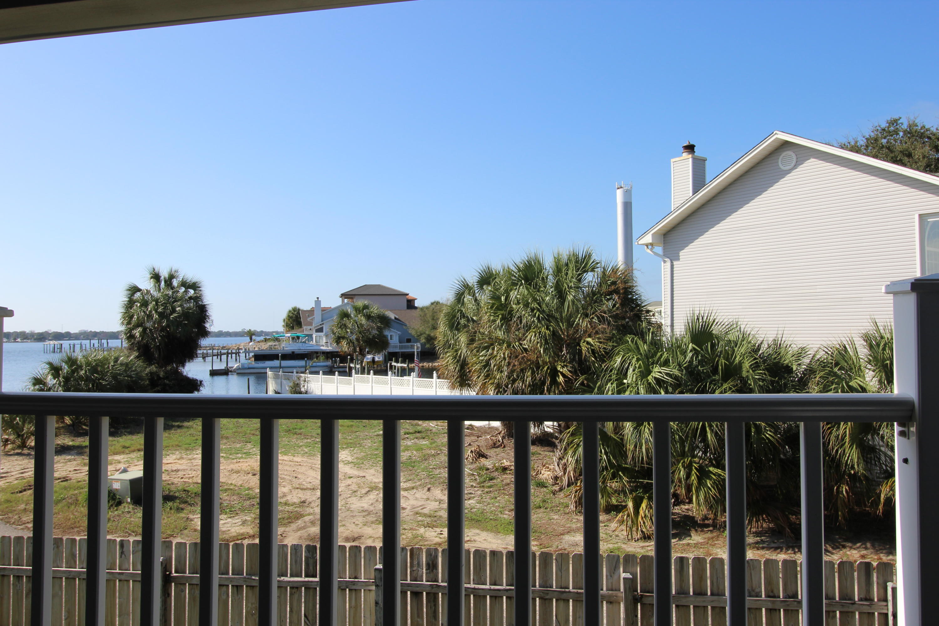 FINISTERRA CONDO - Residential