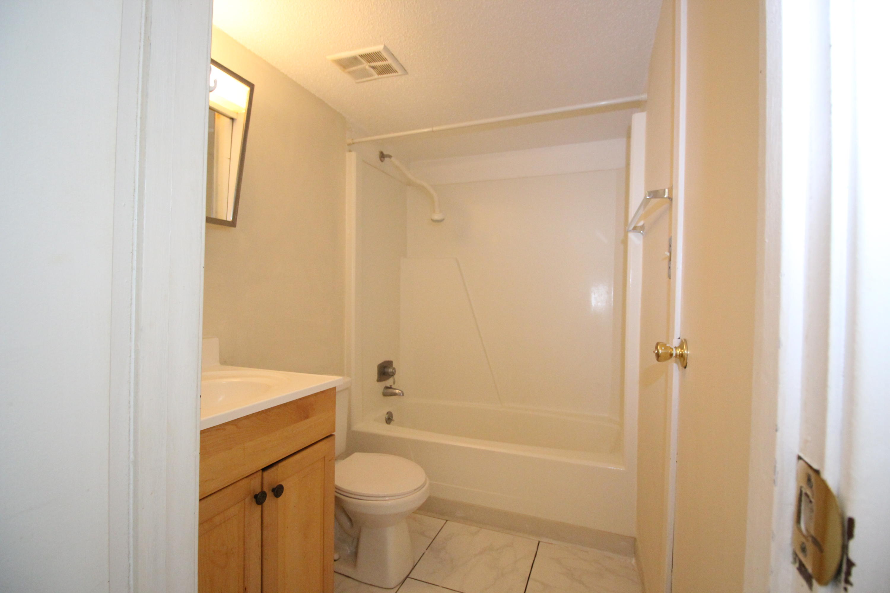 FINISTERRA CONDO - Residential