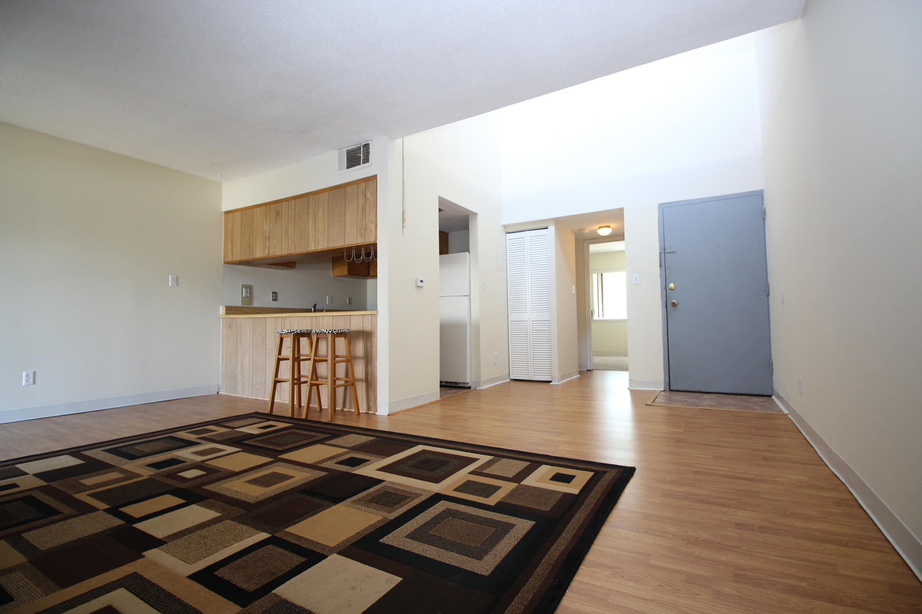 FINISTERRA CONDO - Residential