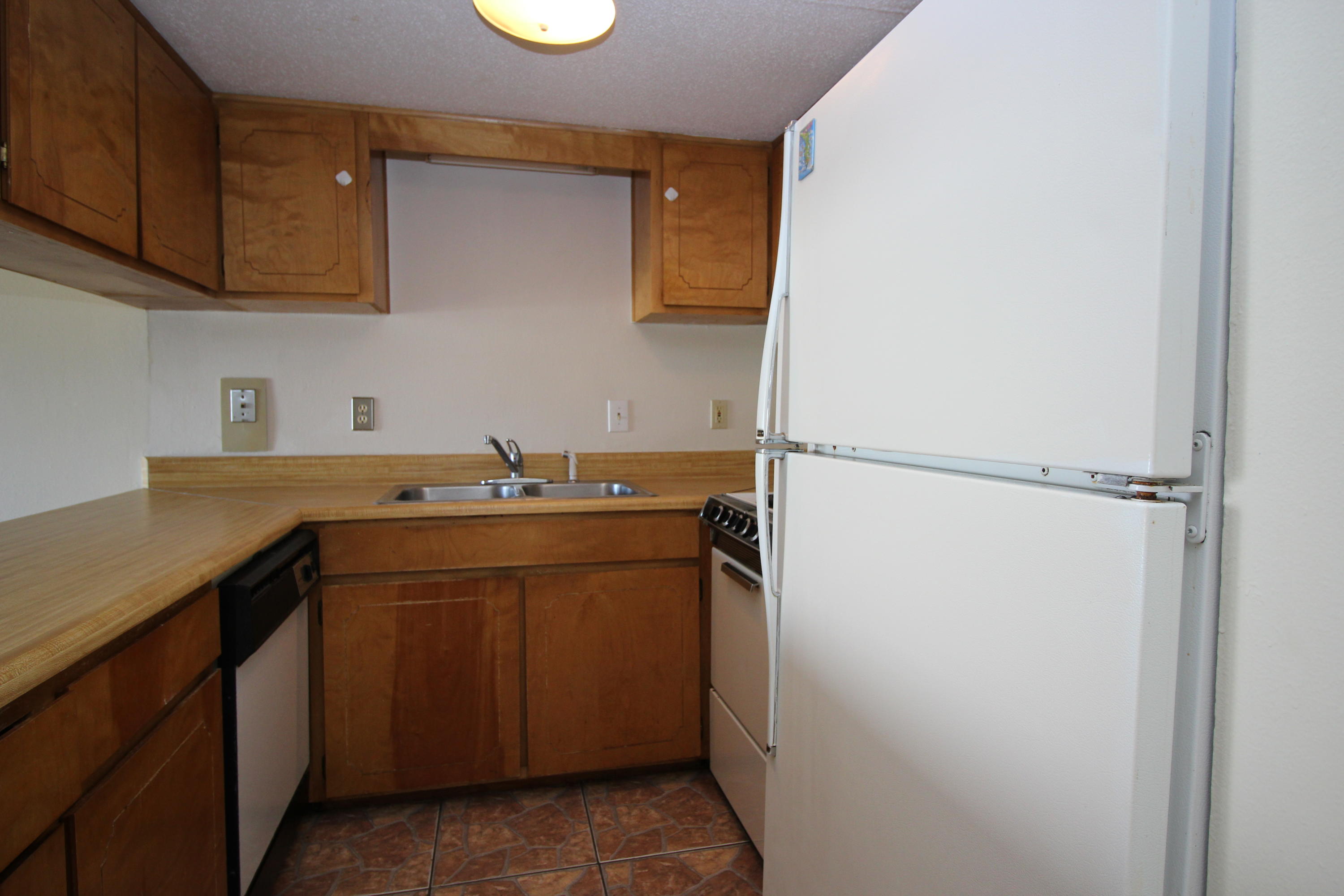 FINISTERRA CONDO - Residential