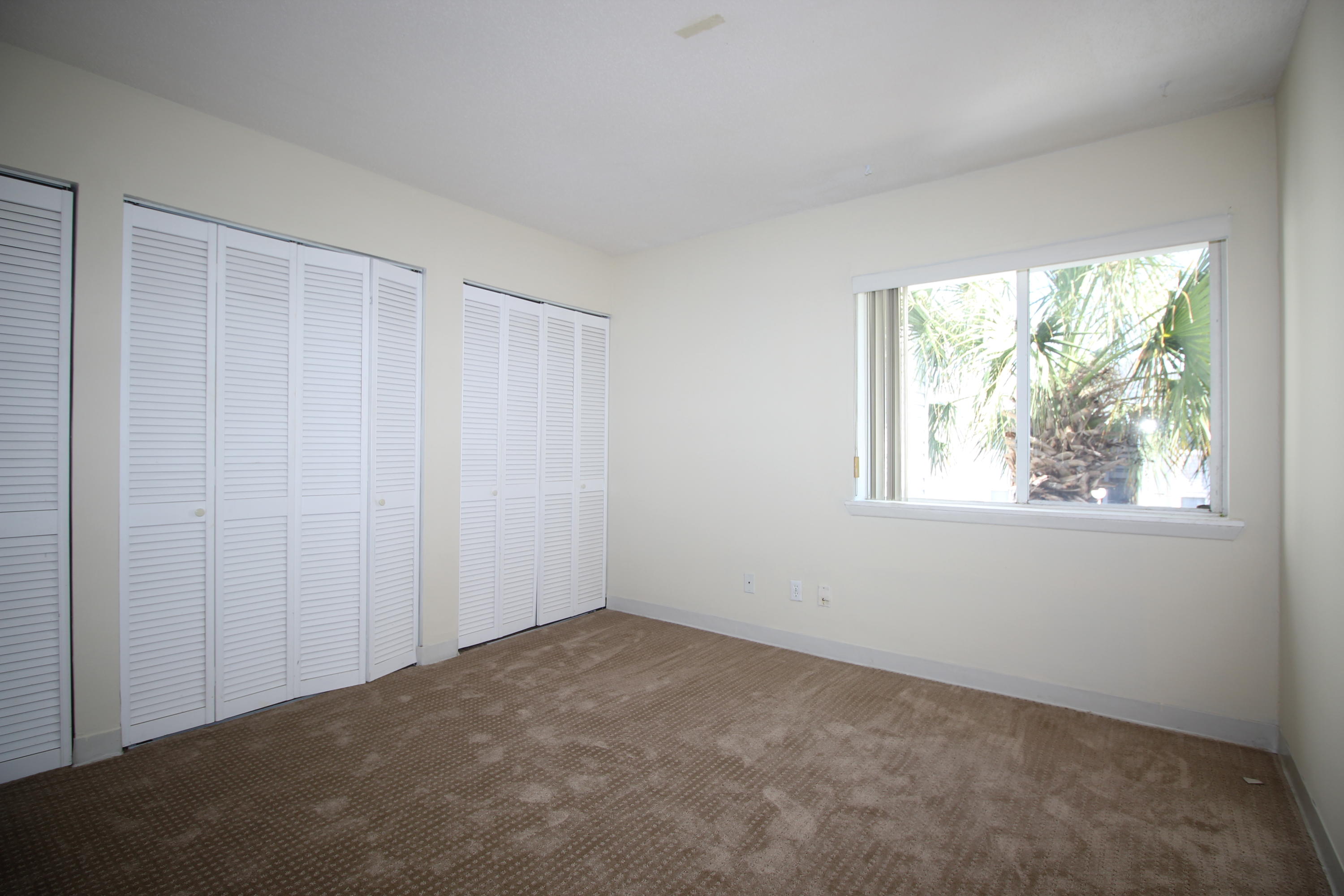 FINISTERRA CONDO - Residential