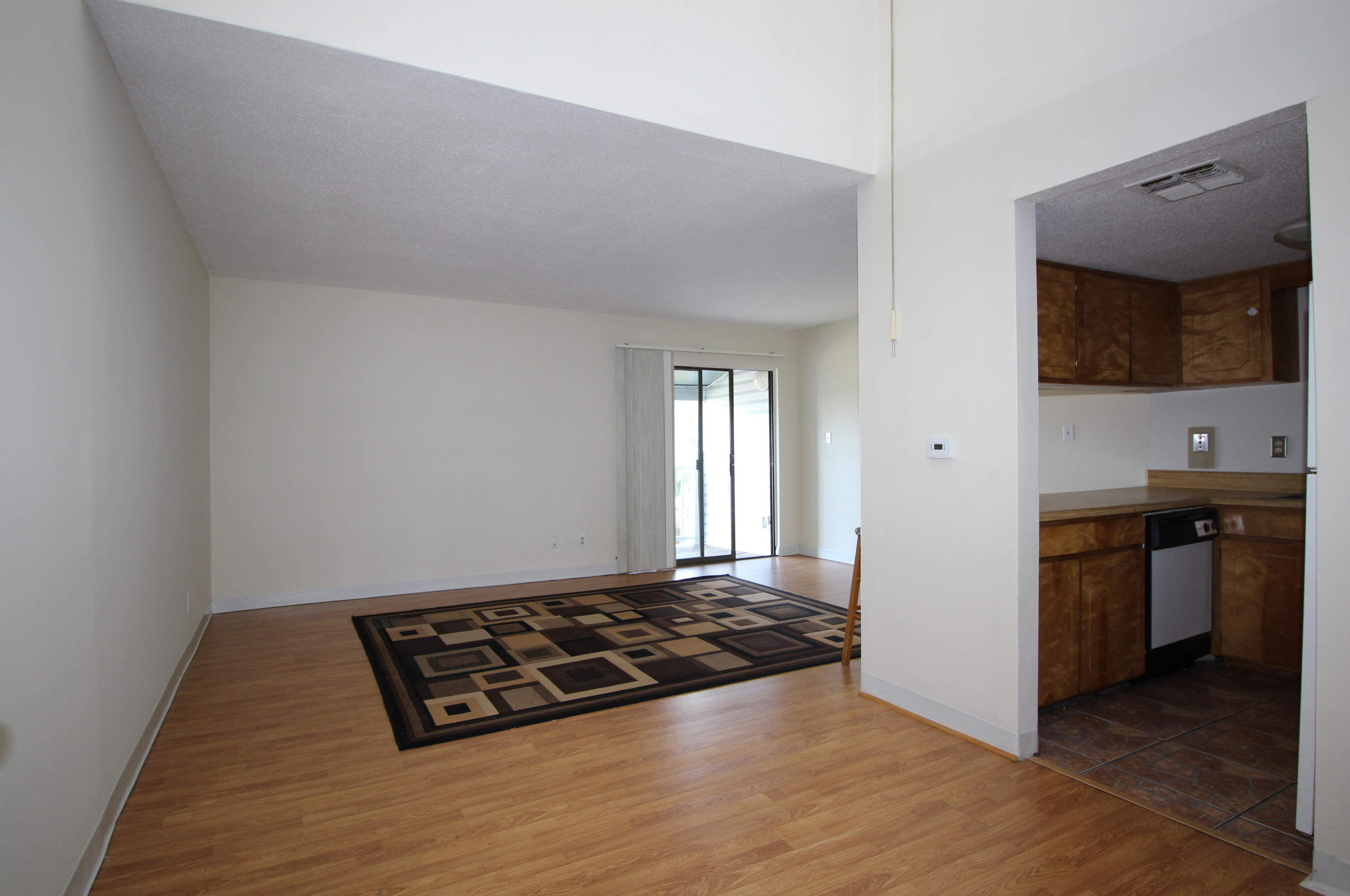 FINISTERRA CONDO - Residential