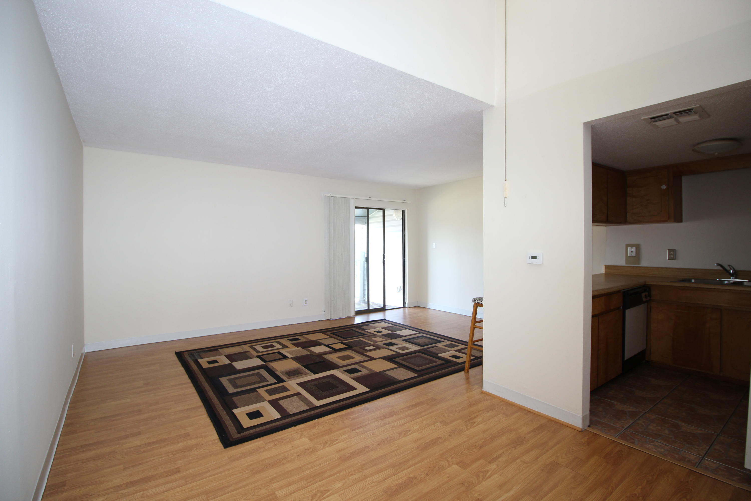 FINISTERRA CONDO - Residential