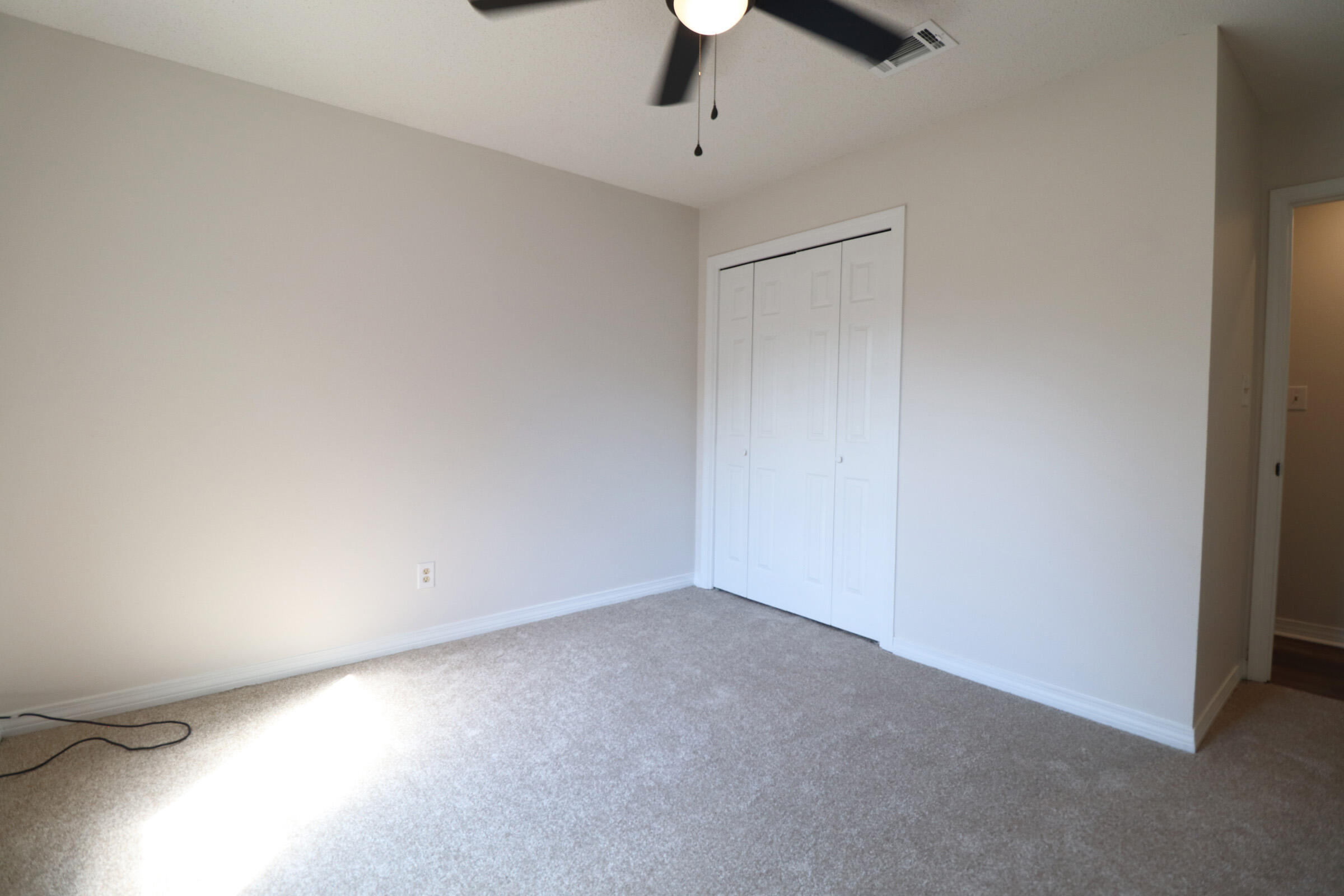 COUNTRYVIEW EST - Residential