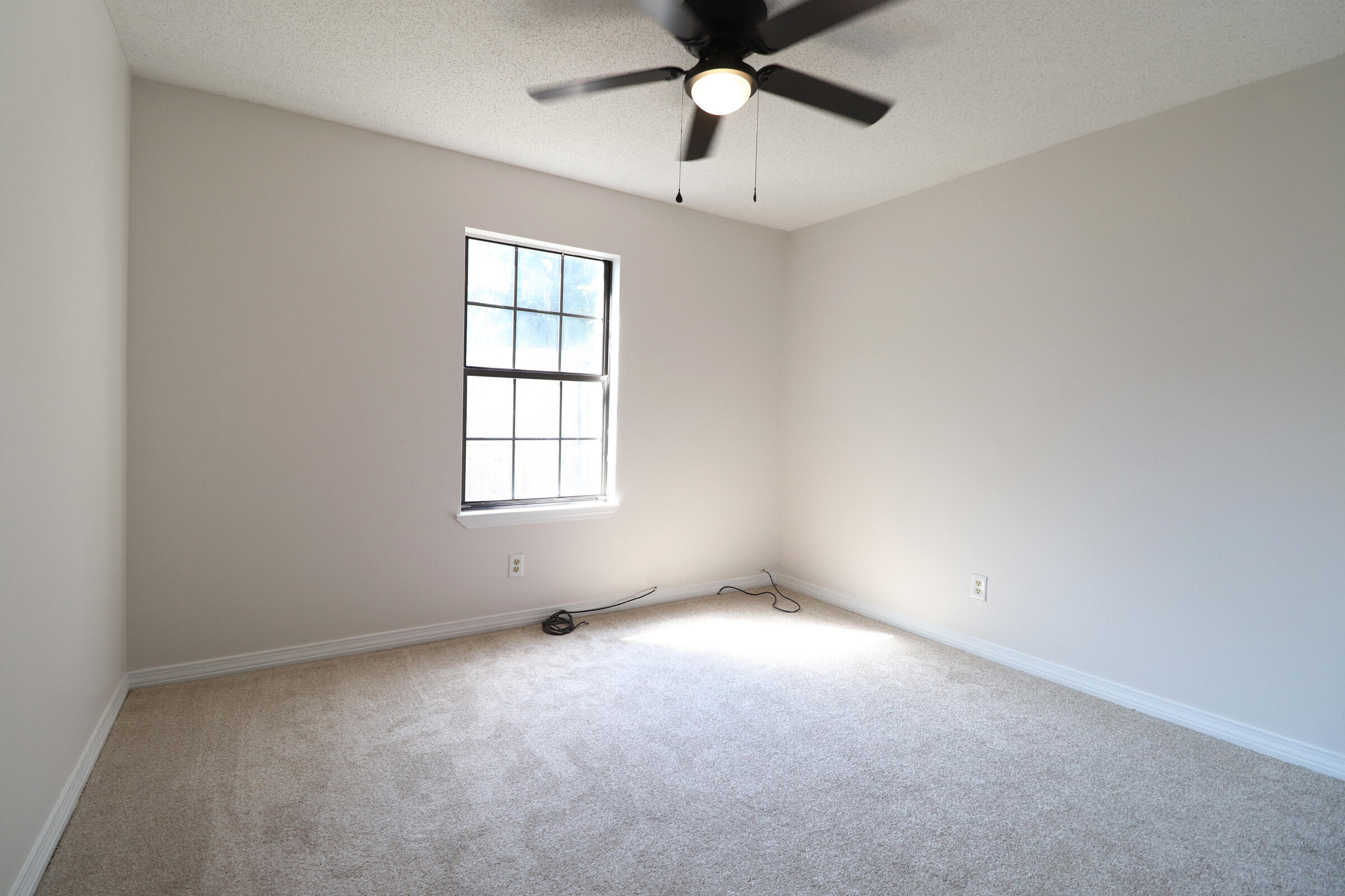 COUNTRYVIEW EST - Residential