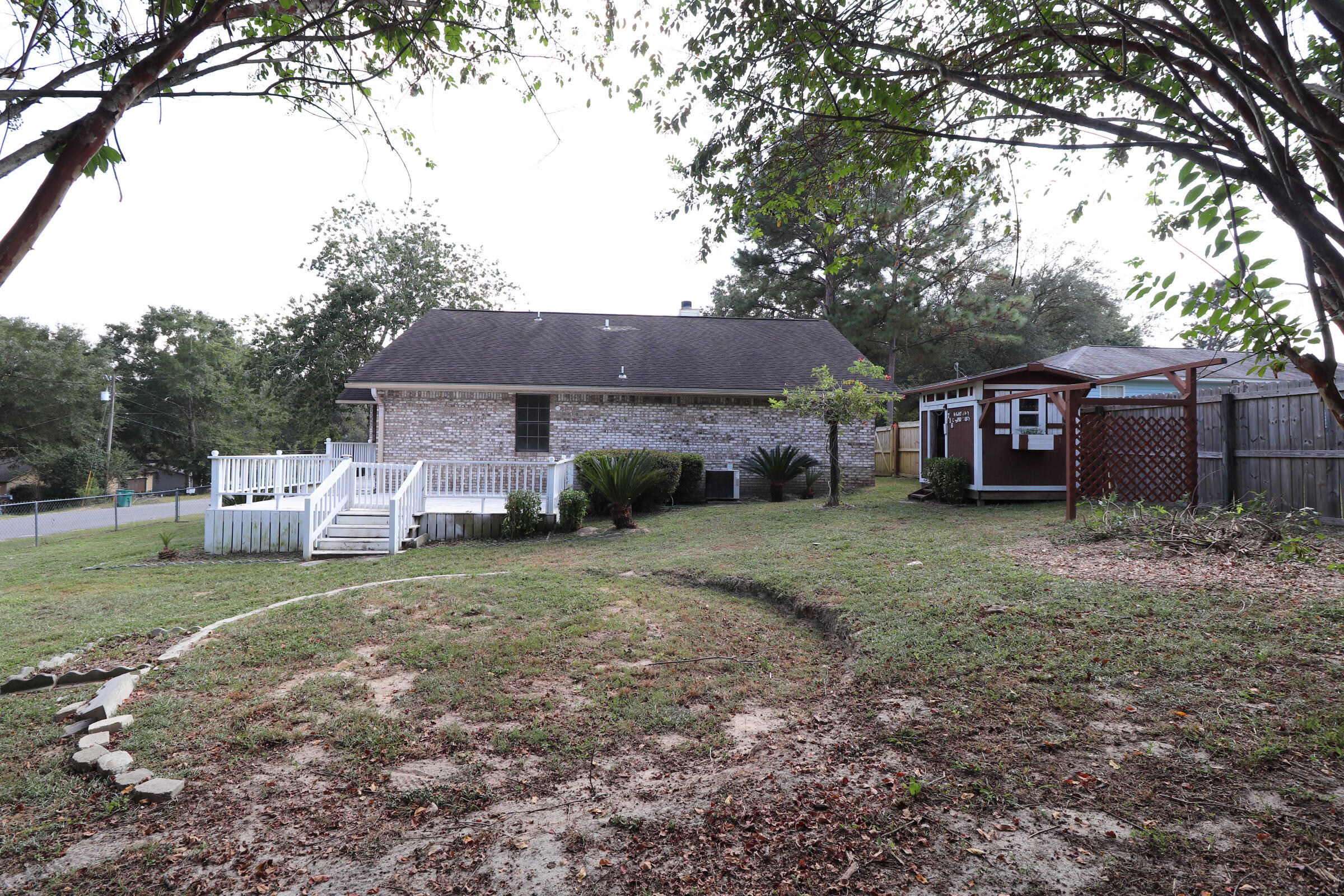 COUNTRYVIEW EST - Residential