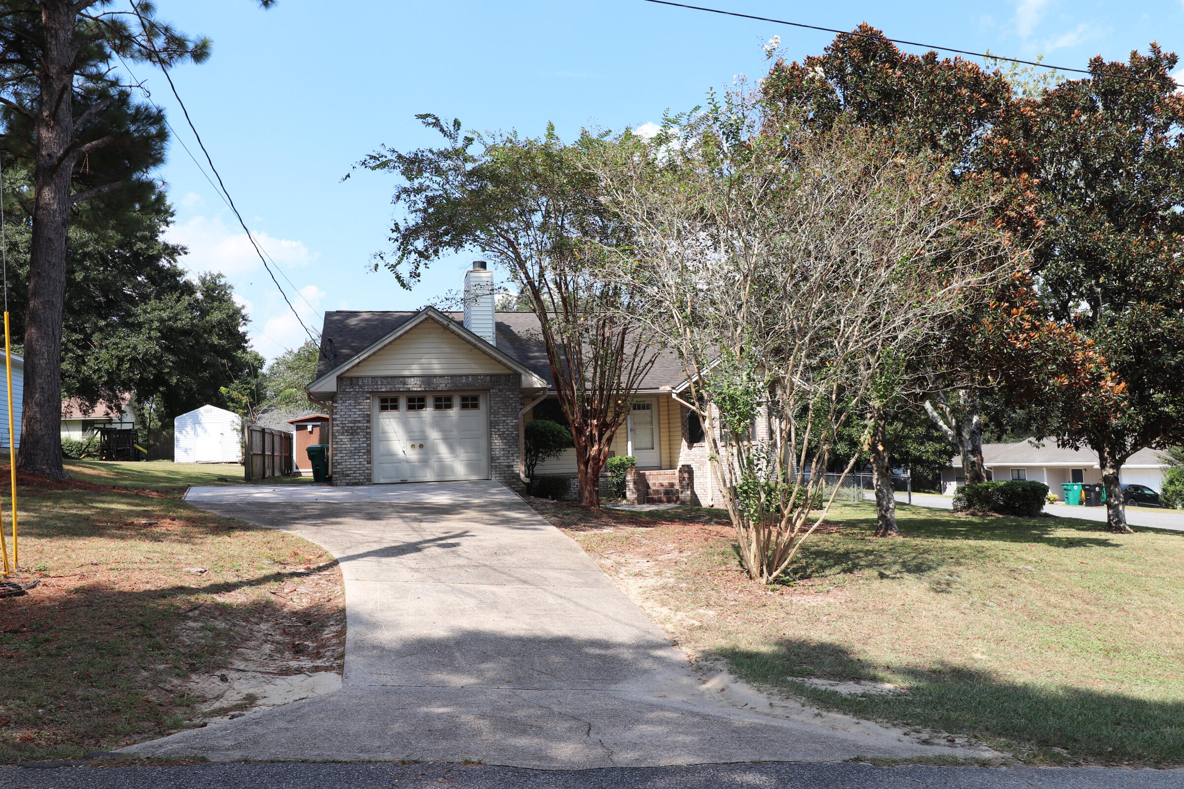 COUNTRYVIEW EST - Residential